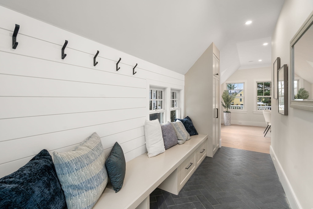 Newton, Massachusetts, 02465, United States, 6 Bedrooms Bedrooms, ,7 BathroomsBathrooms,Residential,For Sale,1995687