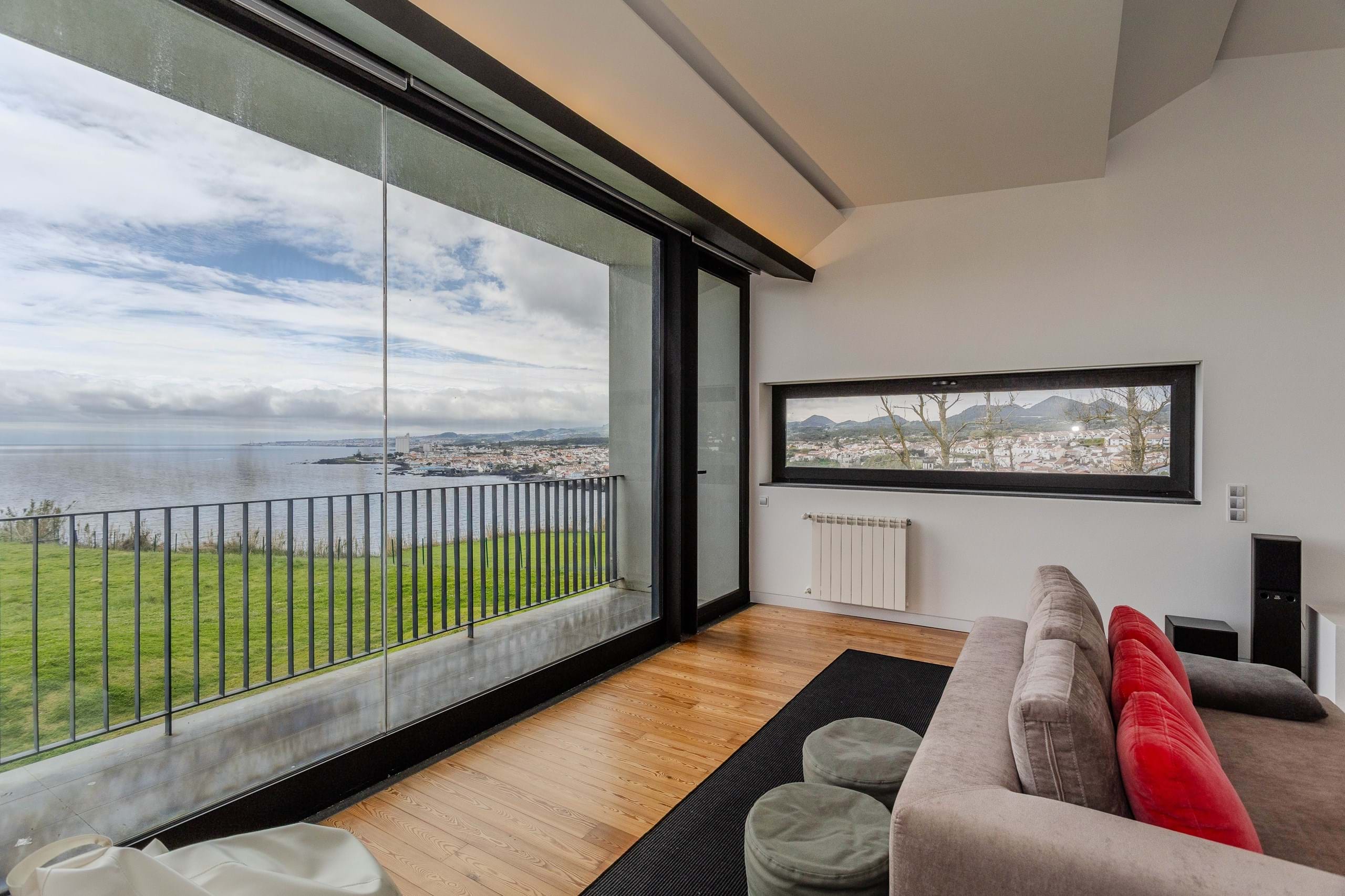 Ponta Delgada, Ilha de São Miguel, 9560-501, PT, 3 Bedrooms Bedrooms, ,4 BathroomsBathrooms,Residential,For Sale,1826448