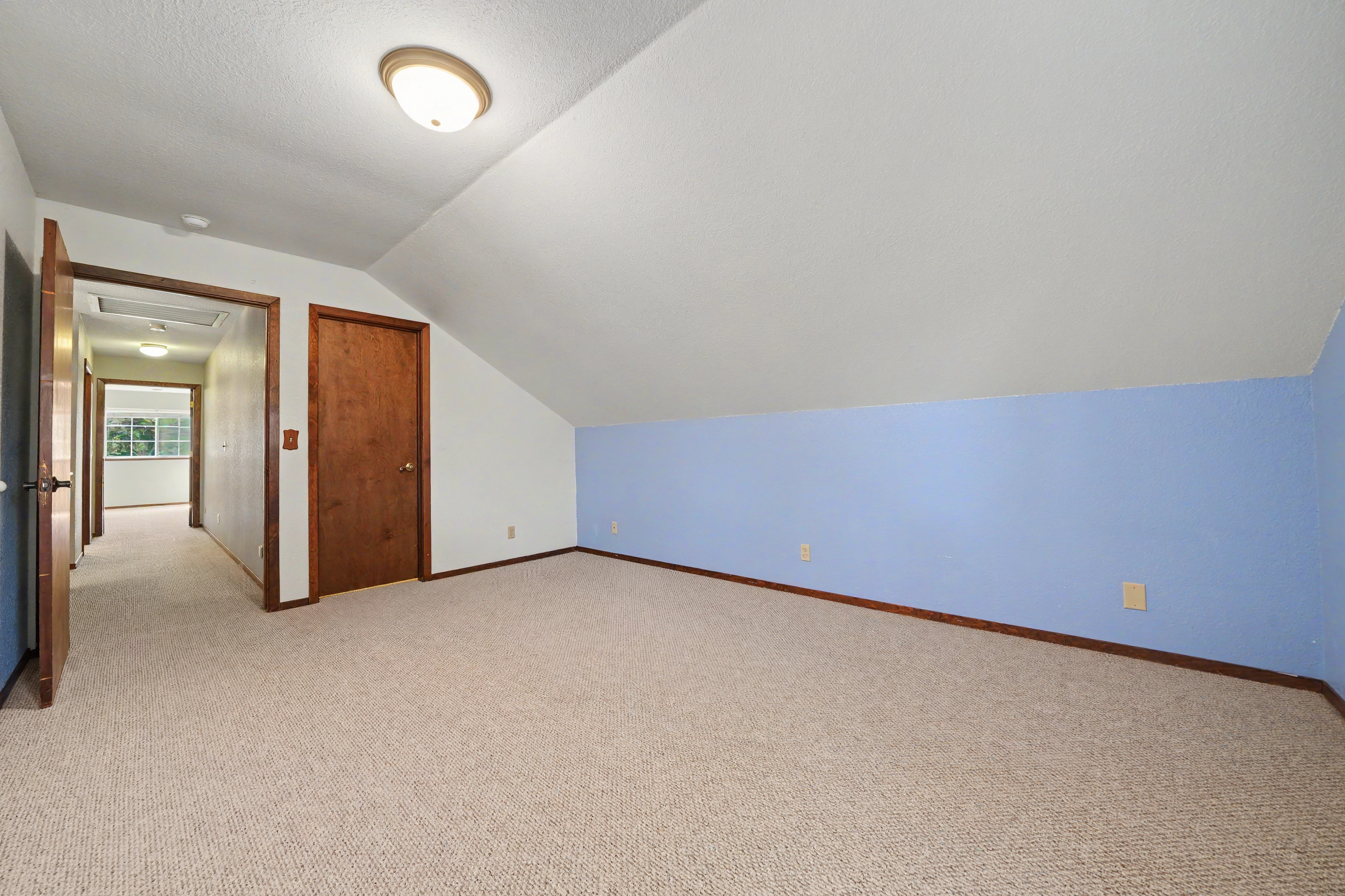  Spacious Sutter Creek Home with Hillside Views and Endless Potential - 物件實景