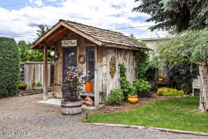 Yakima, Washington, 98903, United States, 3 Bedrooms Bedrooms, ,3 BathroomsBathrooms,Residential,For Sale,1846825