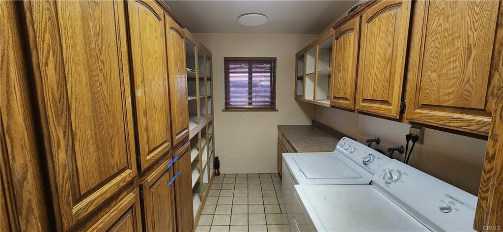 Bloomington, California, 92316, United States, 5 Bedrooms Bedrooms, ,2 BathroomsBathrooms,Residential,For Sale,2008810