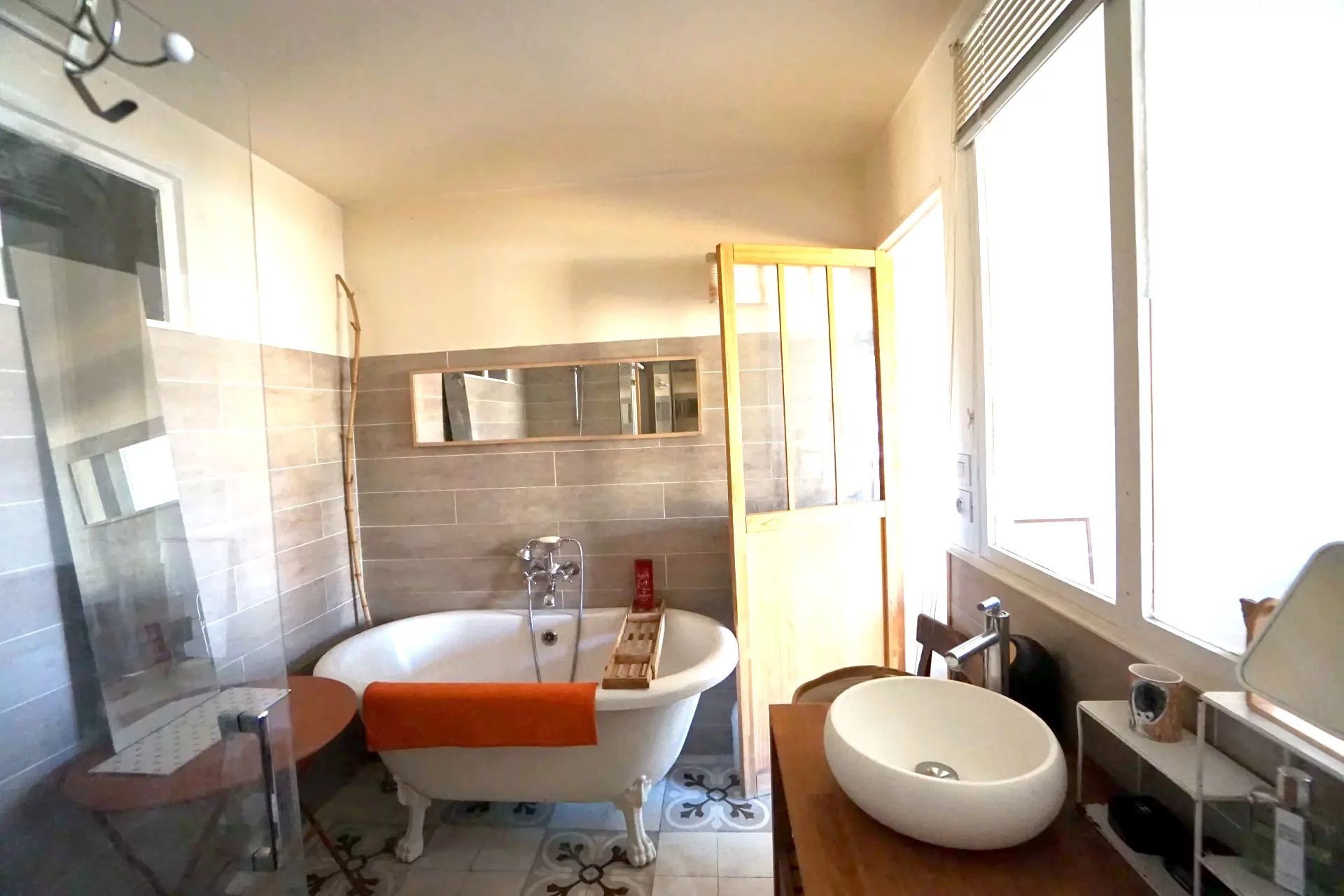 Le Bouscat, Aquitaine, 33110, FR, 4 Bedrooms Bedrooms, ,5 BathroomsBathrooms,Residential,For Sale,1610487