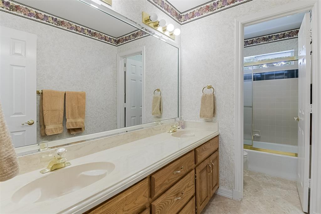 Mansfield, Texas, 76063, United States, 3 Bedrooms Bedrooms, ,3 BathroomsBathrooms,Residential,For Sale,1928562