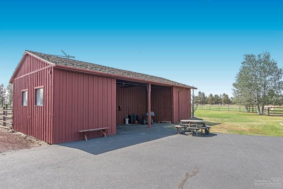 Sisters, Oregon, 97759, United States, 3 Bedrooms Bedrooms, ,3 BathroomsBathrooms,Residential,For Sale,1917351