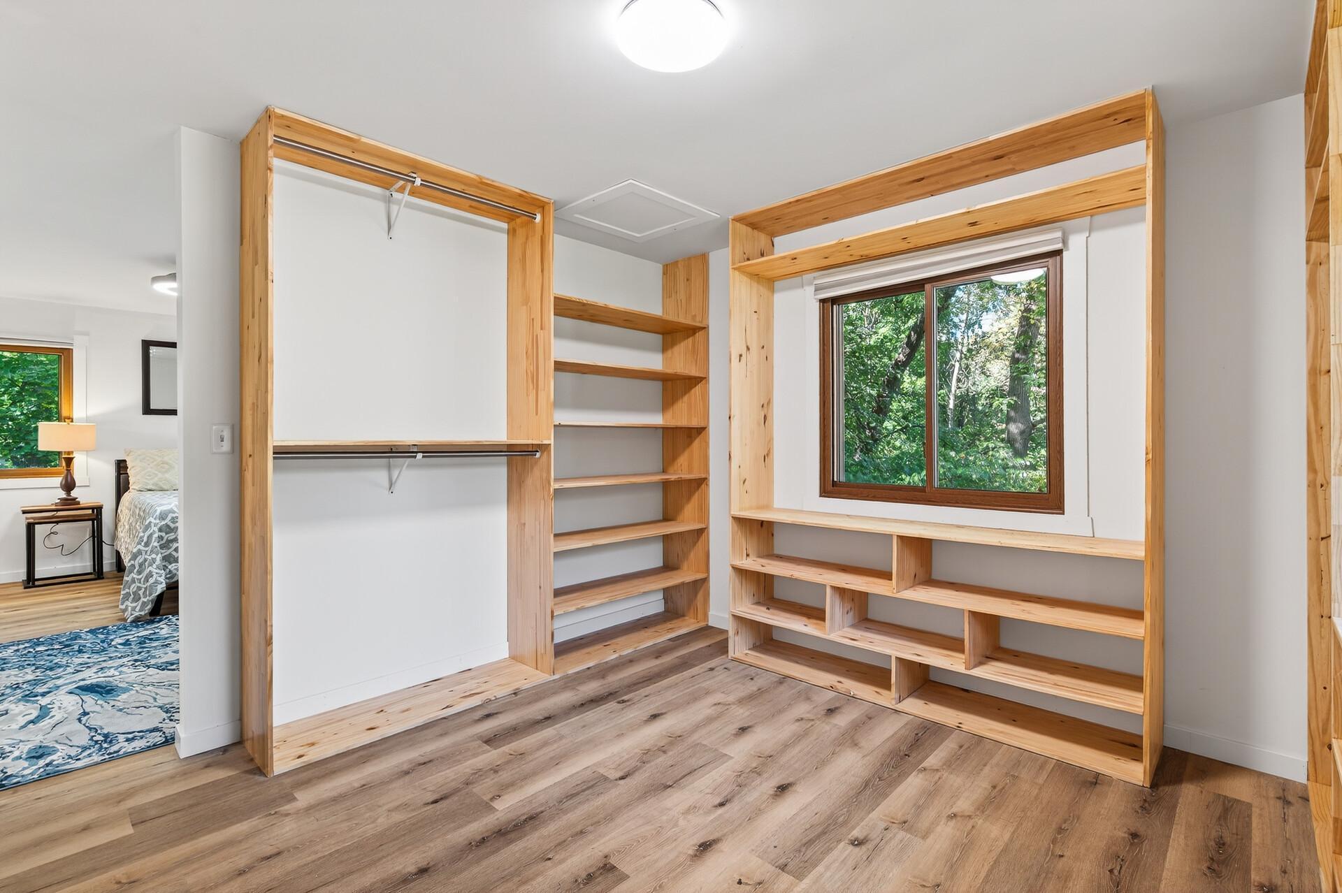 Plymouth, Minnesota, 55441, United States, 5 Bedrooms Bedrooms, ,2 BathroomsBathrooms,Residential,For Sale,1989260