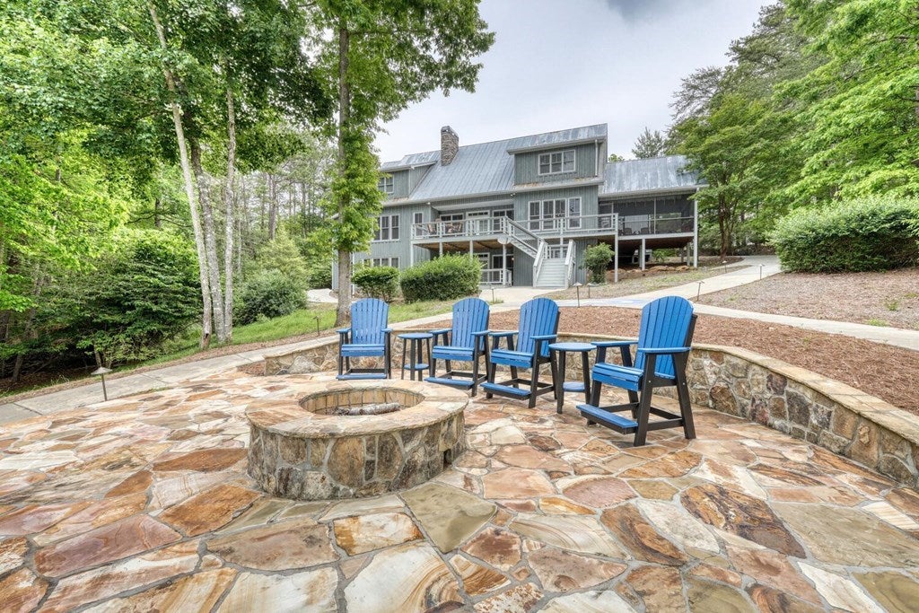 Blairsville, Georgia, 30512, United States, 5 Bedrooms Bedrooms, ,6 BathroomsBathrooms,Residential,For Sale,1901332
