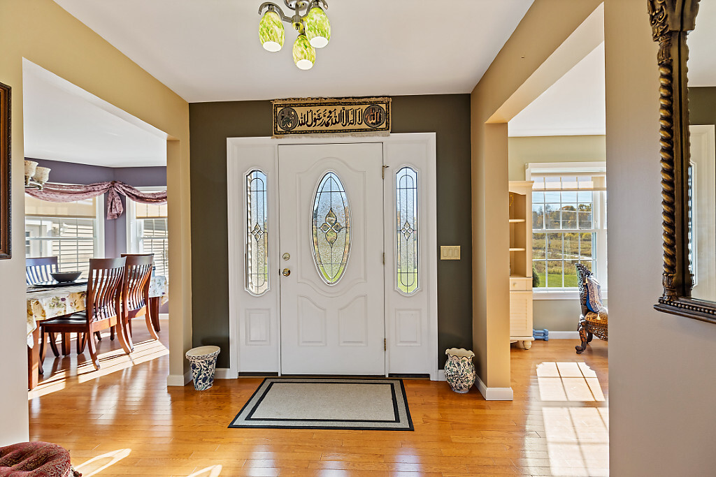 Waterville, Maine, 04901, United States, 4 Bedrooms Bedrooms, ,3 BathroomsBathrooms,Residential,For Sale,1993440