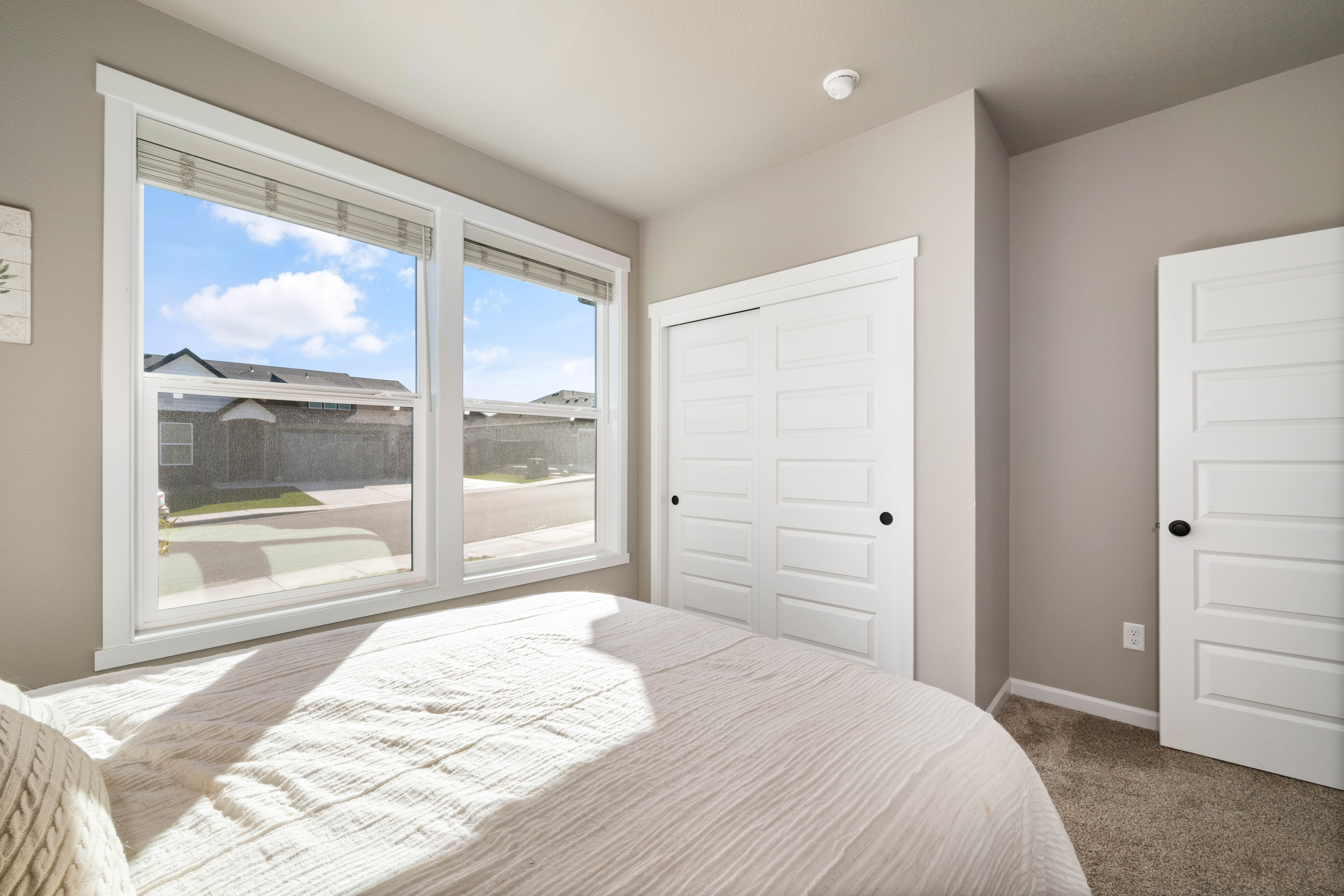  2024 West Richland Gem + RV Parking - 物件實景