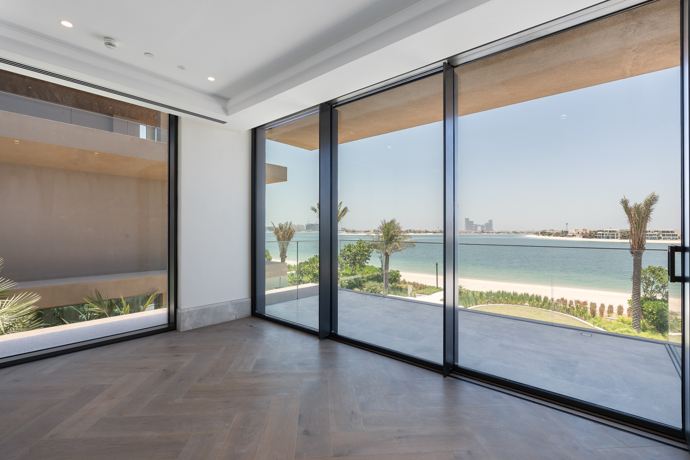  Stunning Villa in Prime Beachfront Location - 物件實景