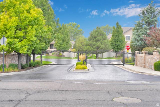 South Jordan, Utah, 84095, United States, 5 Bedrooms Bedrooms, ,4 BathroomsBathrooms,Residential,For Sale,1979432