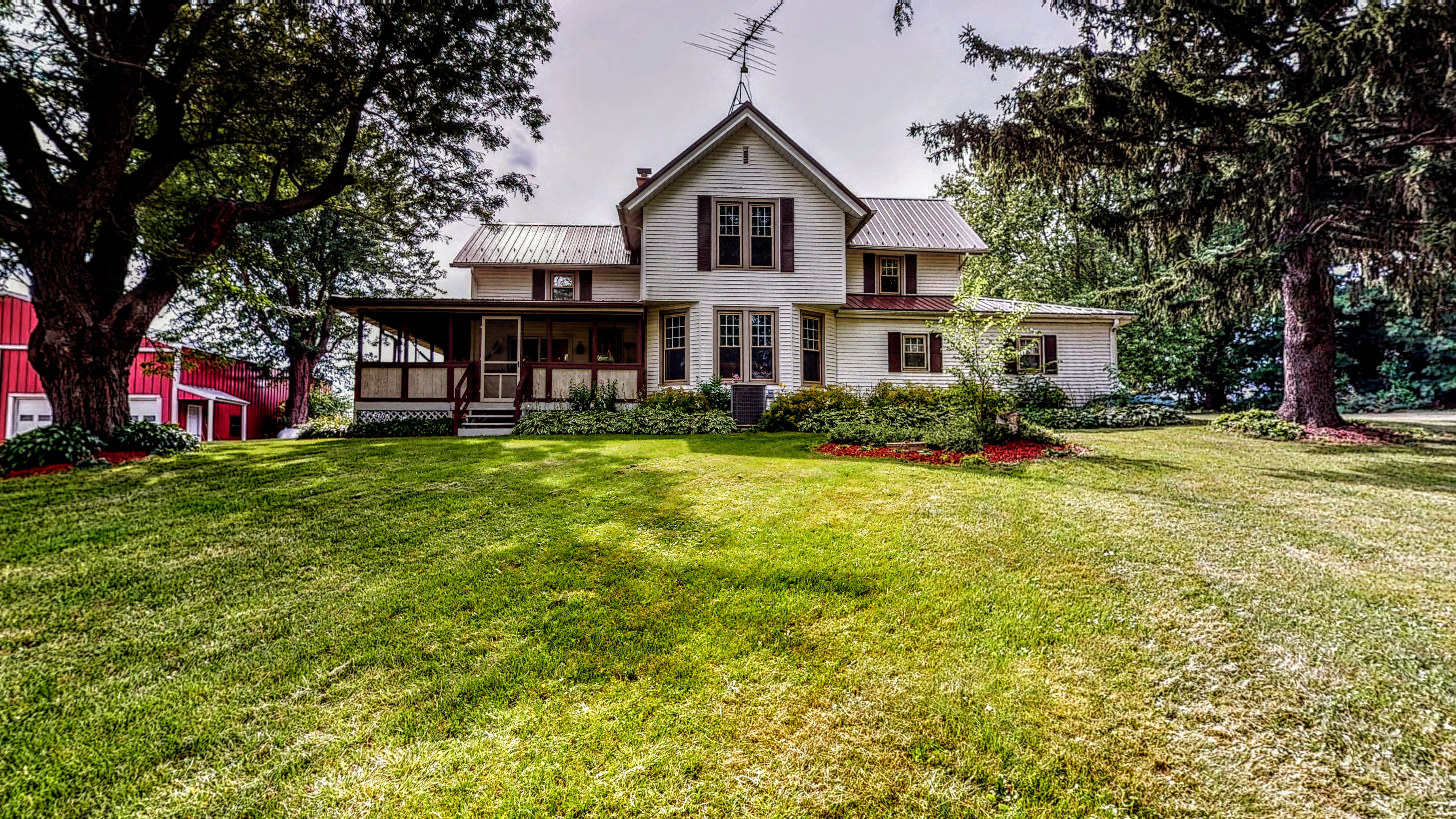 Milford, Wisconsin, 53551, United States, 4 Bedrooms Bedrooms, ,2 BathroomsBathrooms,Residential,For Sale,1889532
