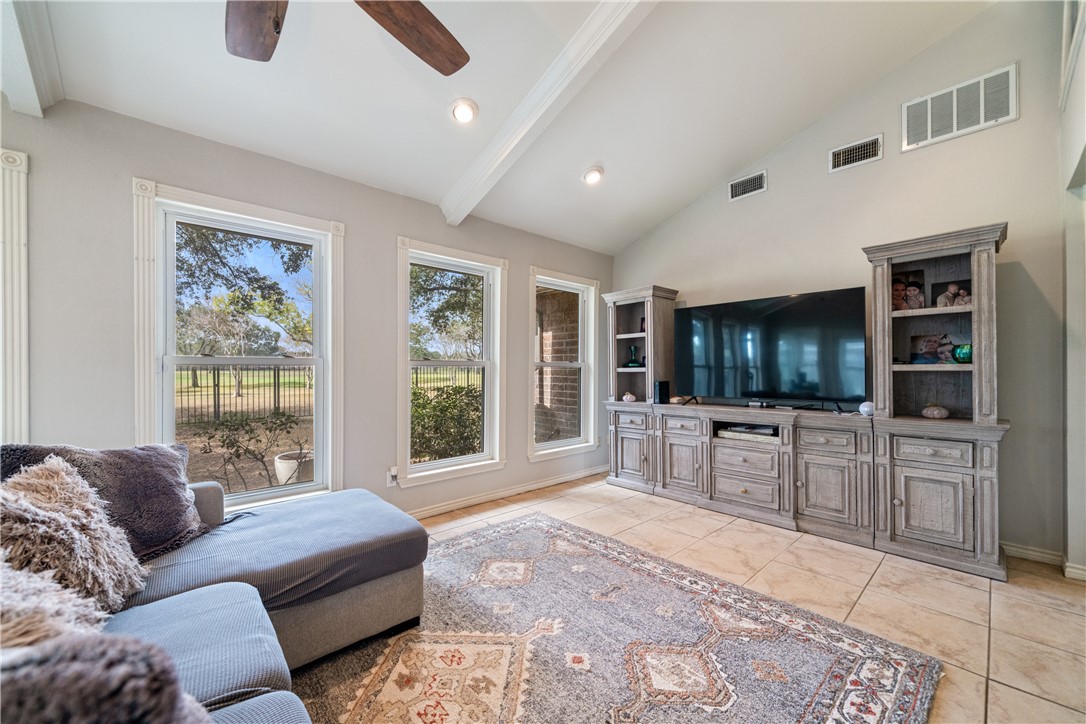 Corpus Christi, Texas, 78413, United States, 5 Bedrooms Bedrooms, ,5 BathroomsBathrooms,Residential,For Sale,1998371