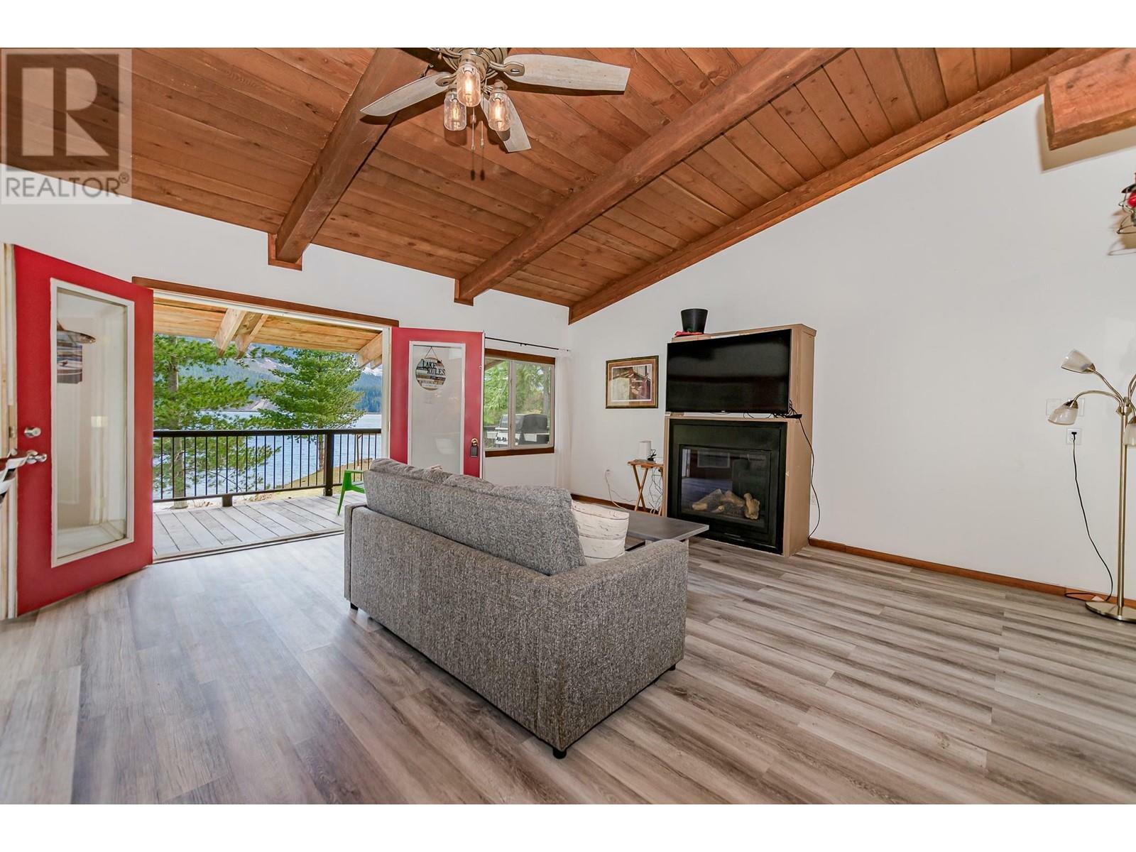 REVELSTOKE, British Columbia, V0E 2S0, CA, 4 Bedrooms Bedrooms, ,2 BathroomsBathrooms,Residential,For Sale,1838033