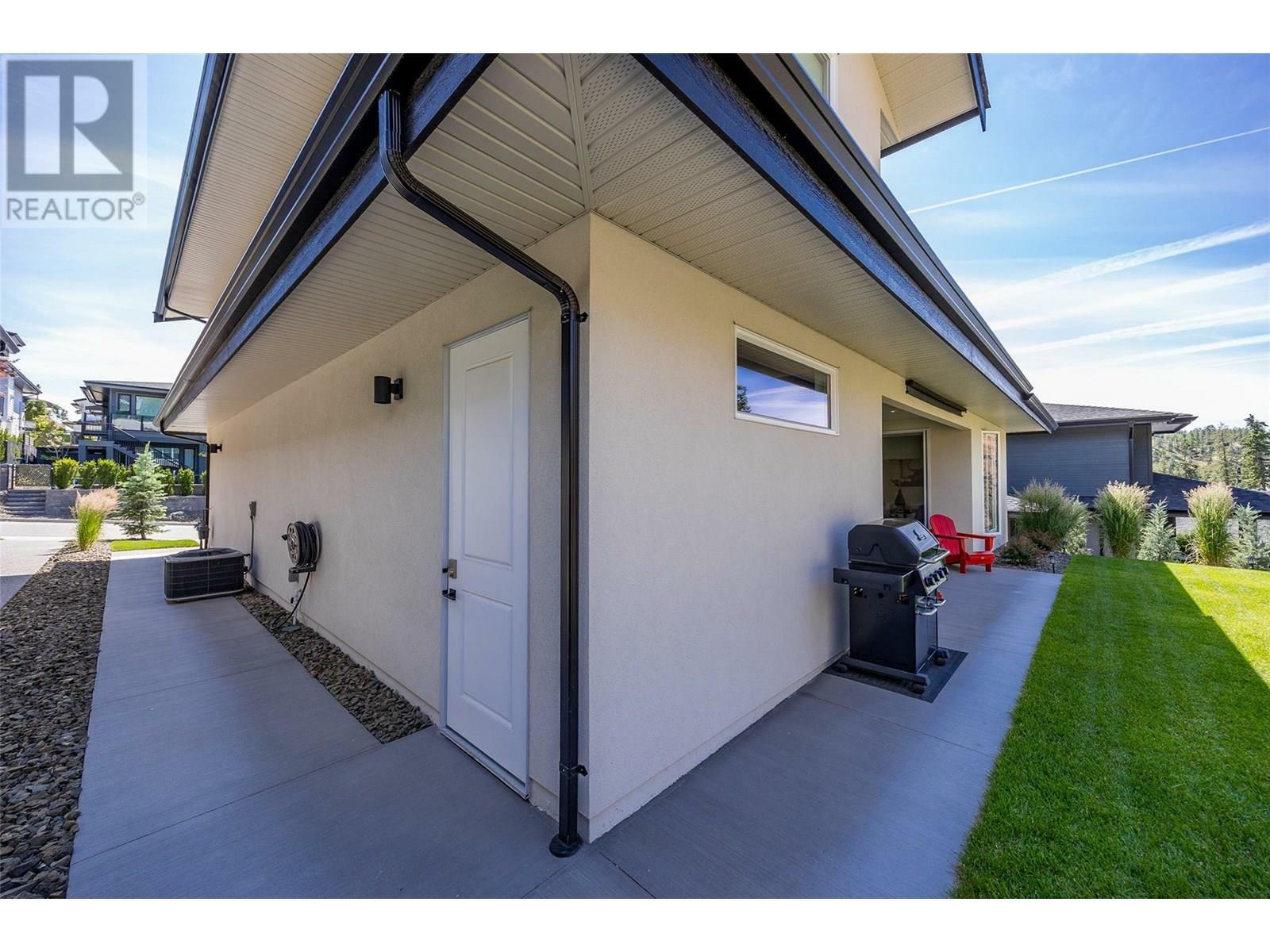 KELOWNA, British Columbia, V1V 0C9, CA, 5 Bedrooms Bedrooms, ,4 BathroomsBathrooms,Residential,For Sale,1875451