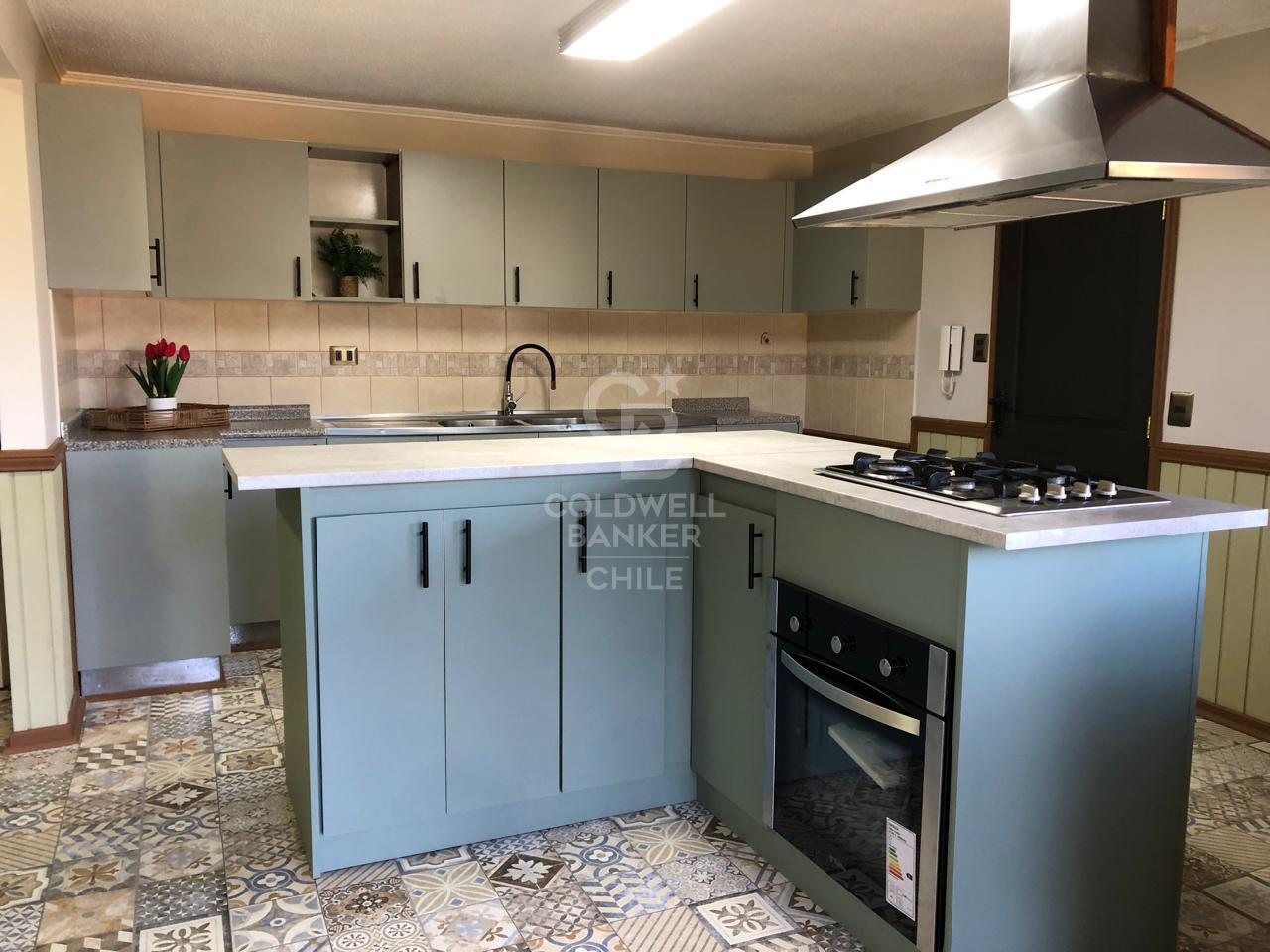 Puerto Varas, Chile, 5 Bedrooms Bedrooms, ,5 BathroomsBathrooms,Residential,For Sale,1957835