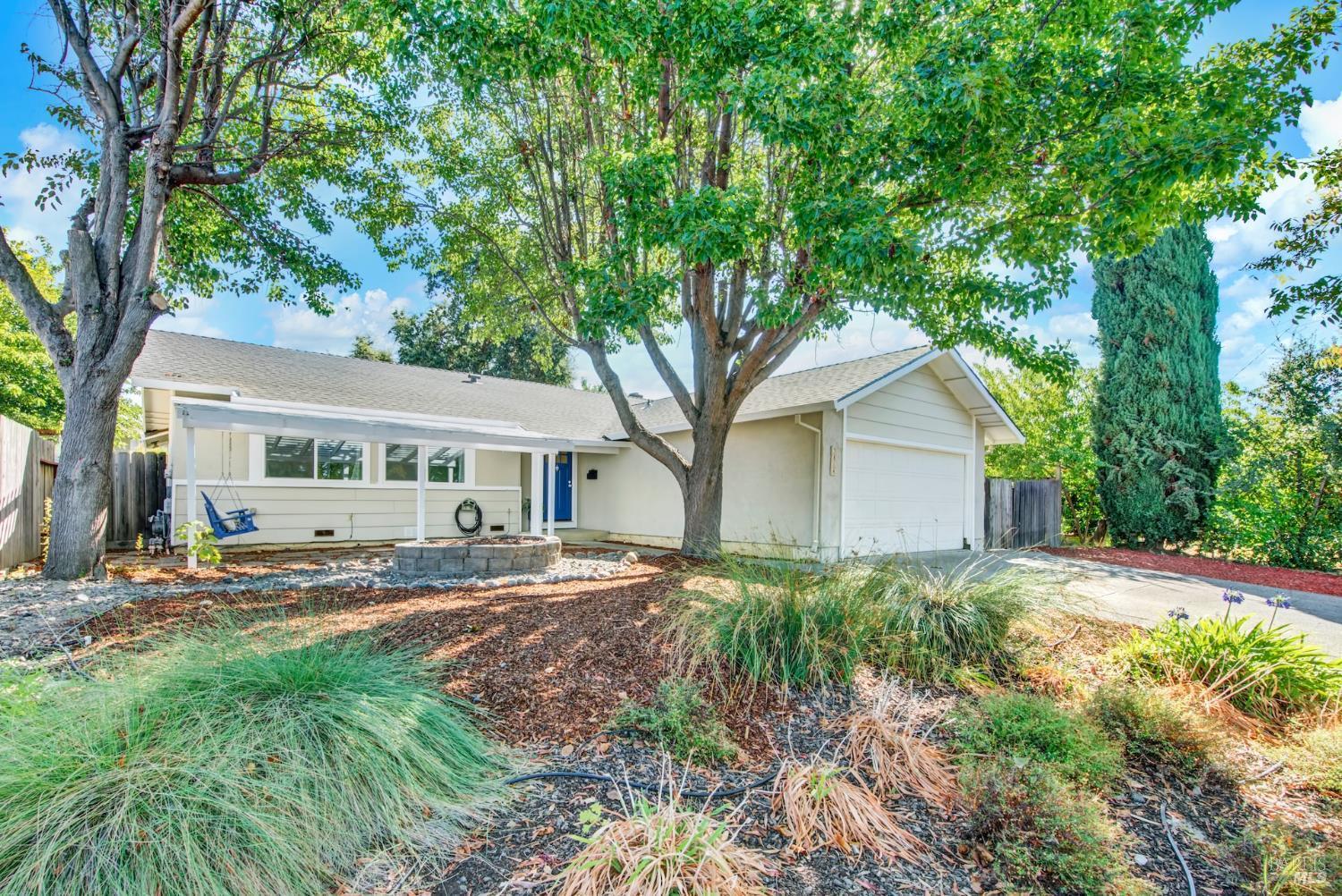 Napa, California, 94558, United States, 3 Bedrooms Bedrooms, ,2 BathroomsBathrooms,Residential,For Sale,1939926