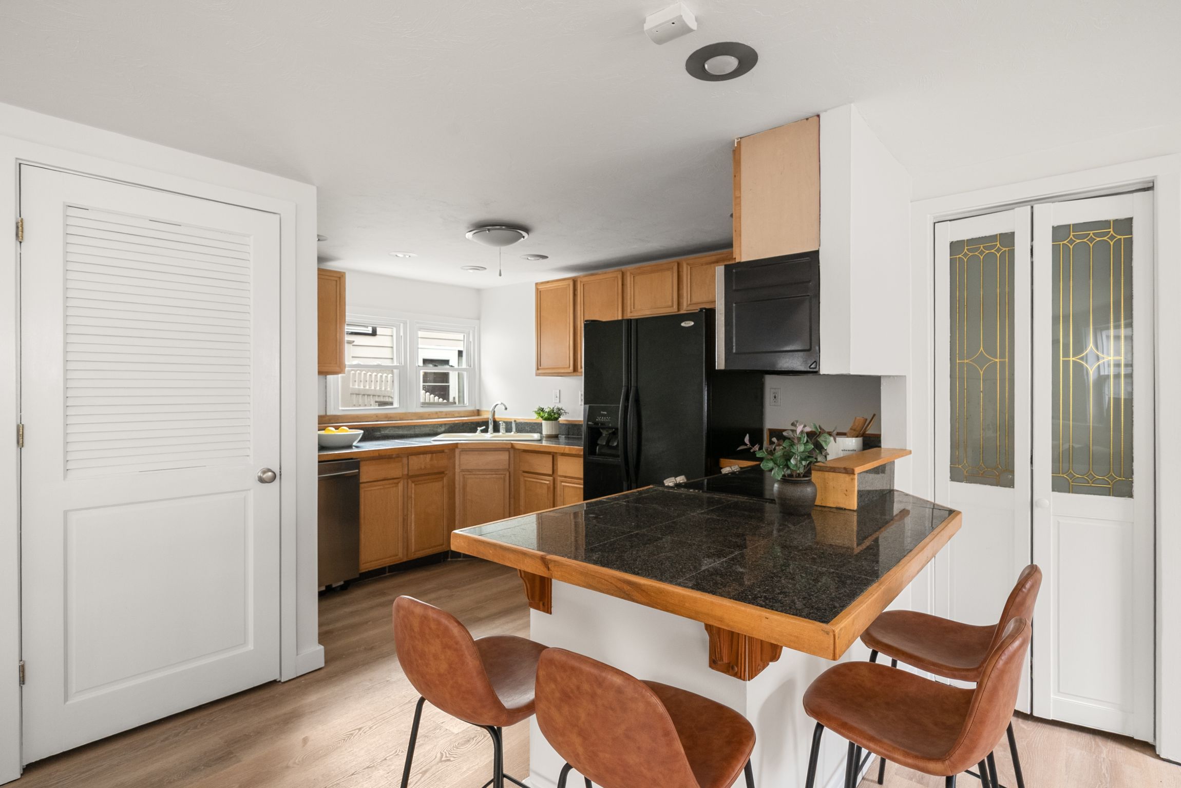  2-4 New Haven Street, Boston, MA, 02132 - 物件實景