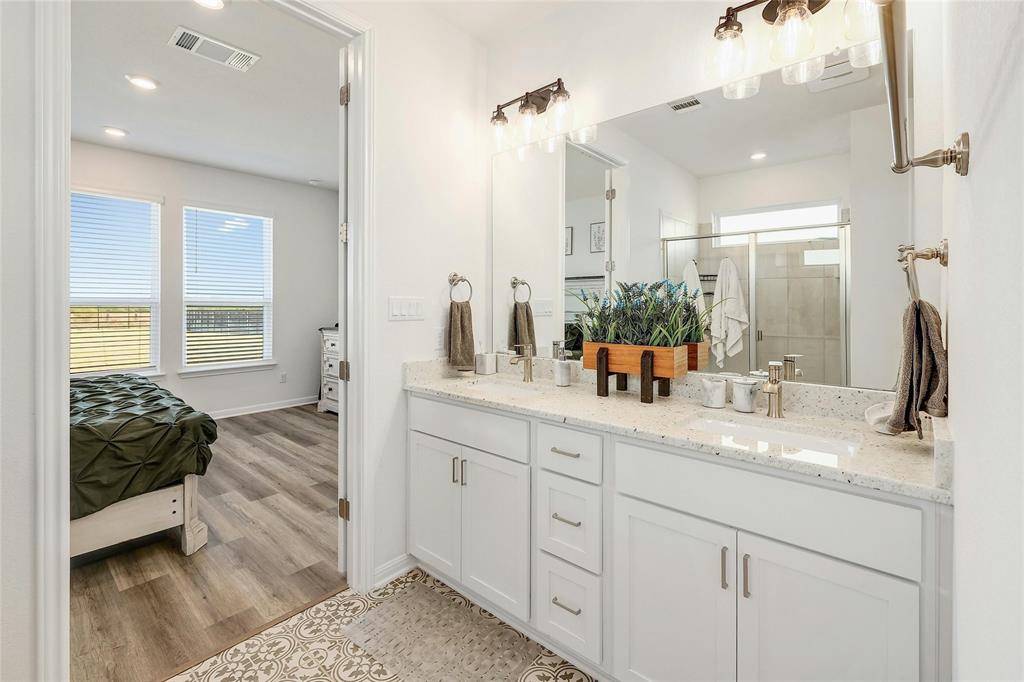 Leander, Texas, 78641, United States, 4 Bedrooms Bedrooms, ,4 BathroomsBathrooms,Residential,For Sale,1753153