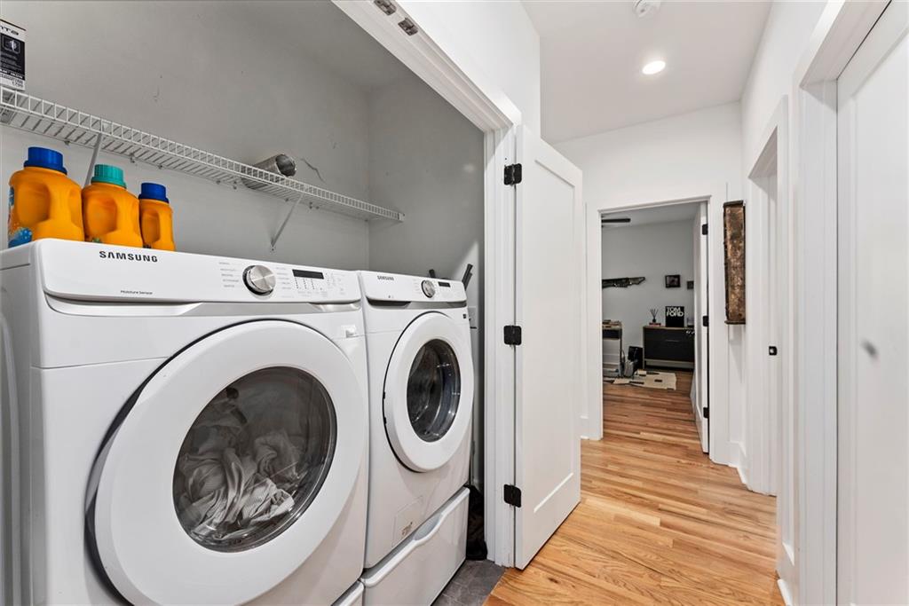 Atlanta, Georgia, 30317, United States, 5 Bedrooms Bedrooms, ,4 BathroomsBathrooms,Residential,For Sale,1989544