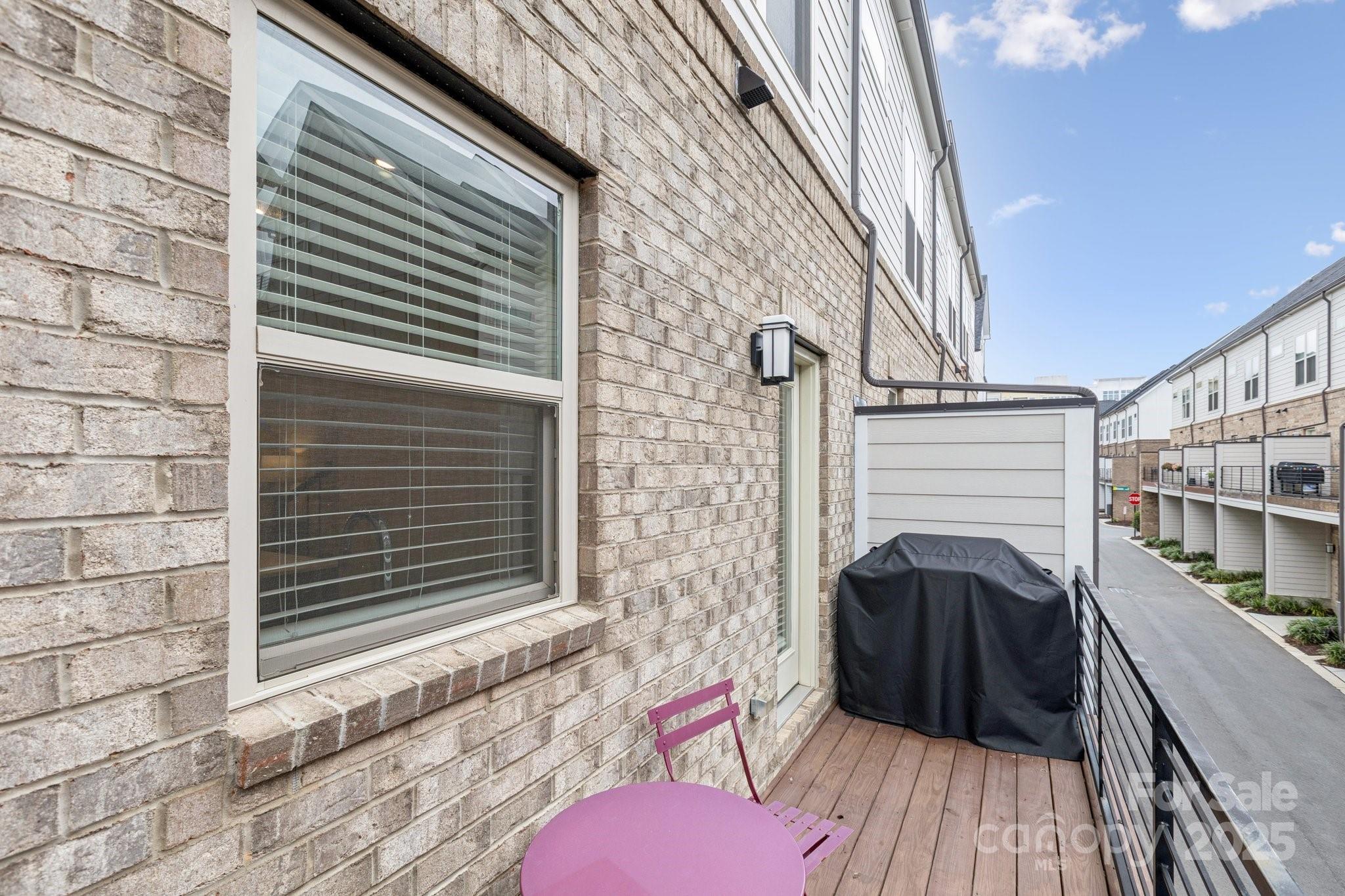 Charlotte, North Carolina, 28204, United States, 3 Bedrooms Bedrooms, ,4 BathroomsBathrooms,Residential,For Sale,1958271