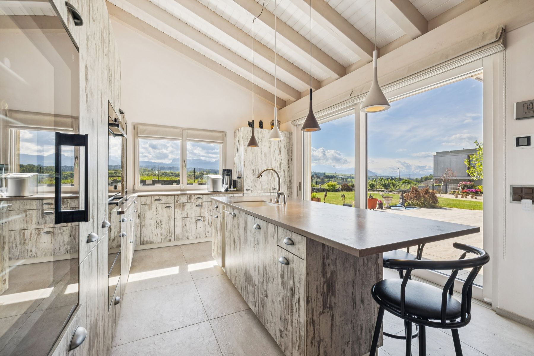  Contemporary luxury villa with large garden and unobstructed view - 物件實景