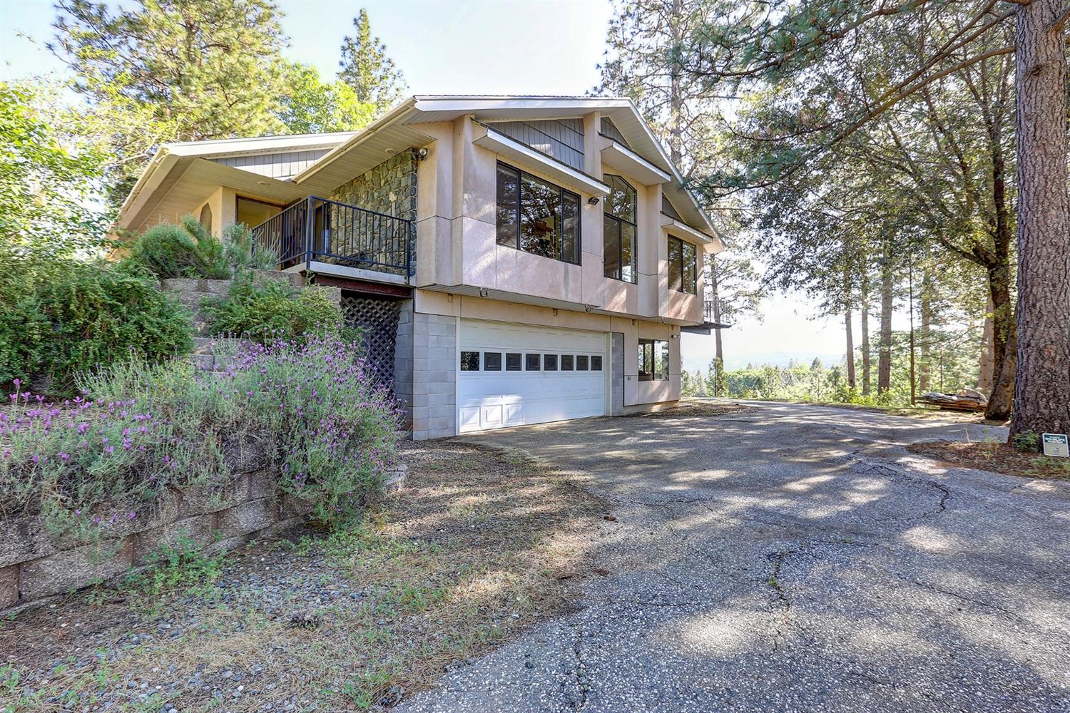 Grass Valley, California, 95949, United States, 3 Bedrooms Bedrooms, ,3 BathroomsBathrooms,Residential,For Sale,1842602