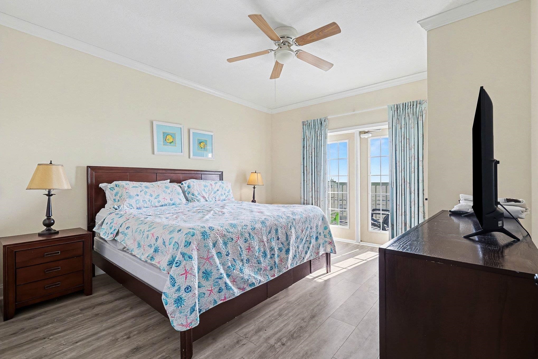 North Myrtle Beach, South Carolina, 29582, United States, 8 Bedrooms Bedrooms, ,7 BathroomsBathrooms,Residential,For Sale,2049472