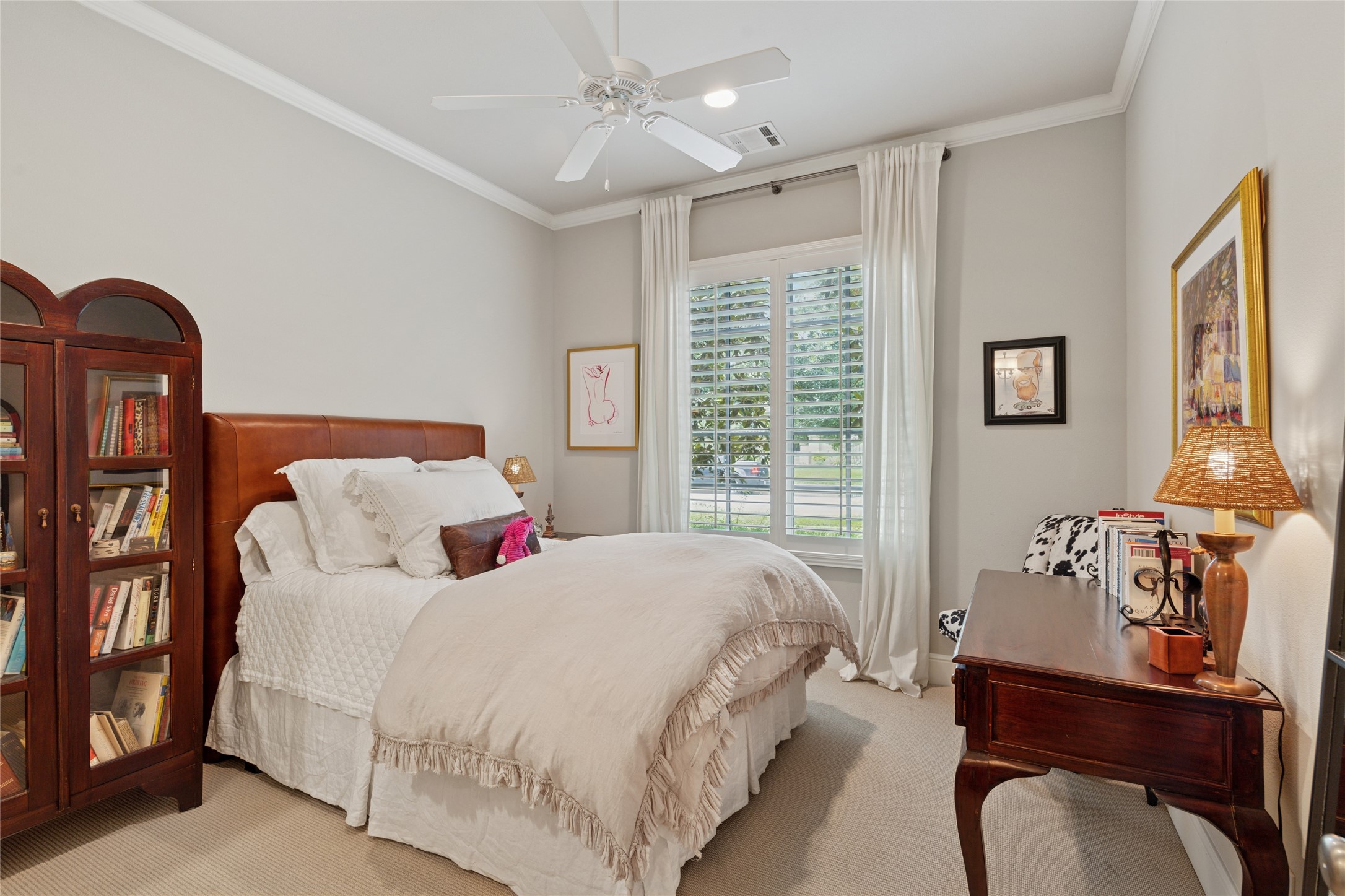 Fort Worth, Texas, 76109, United States, 5 Bedrooms Bedrooms, ,5 BathroomsBathrooms,Residential,For Sale,1866659