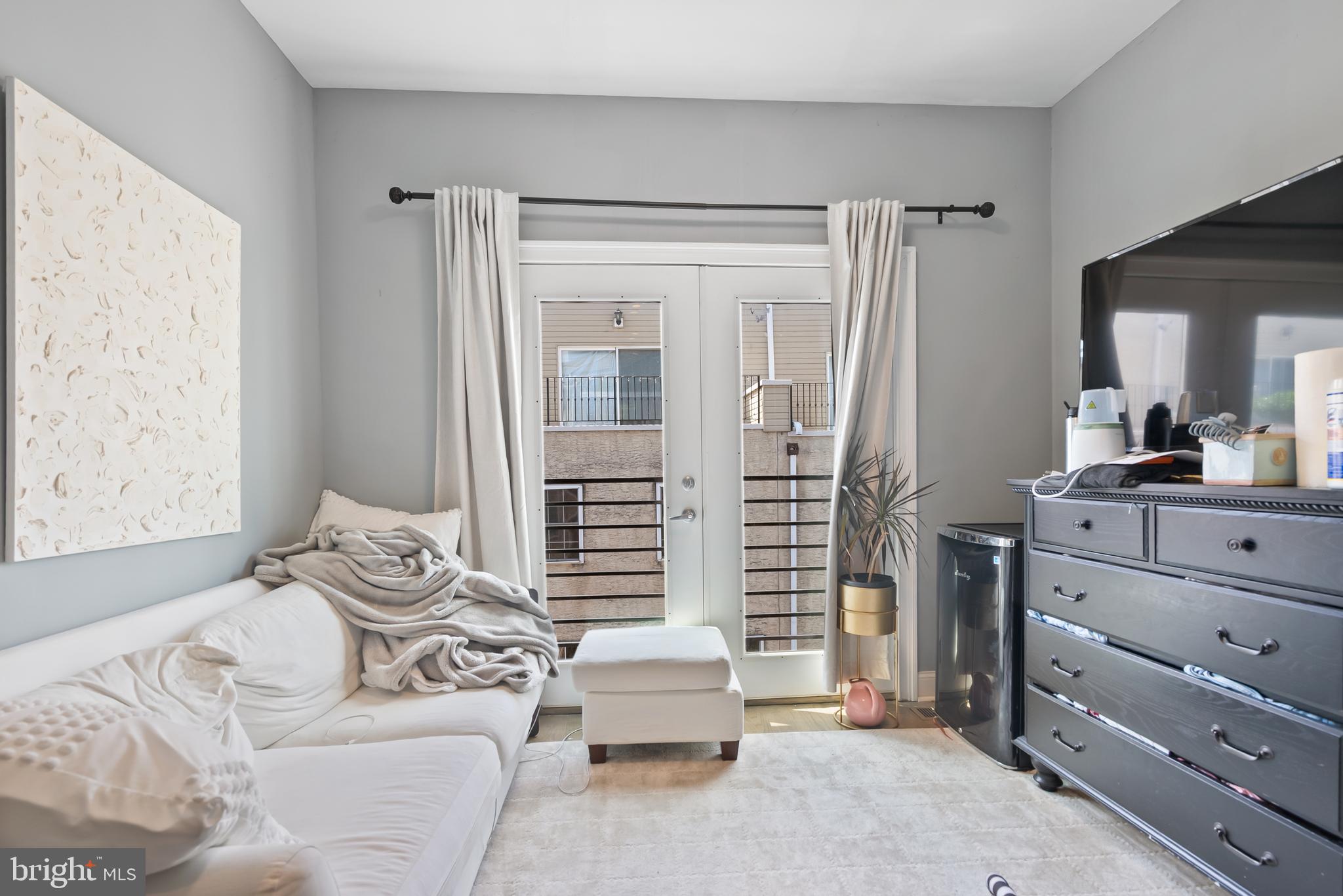 PHILADELPHIA, Pennsylvania, 19146, United States, 3 Bedrooms Bedrooms, ,3 BathroomsBathrooms,Residential,For Sale,1889775