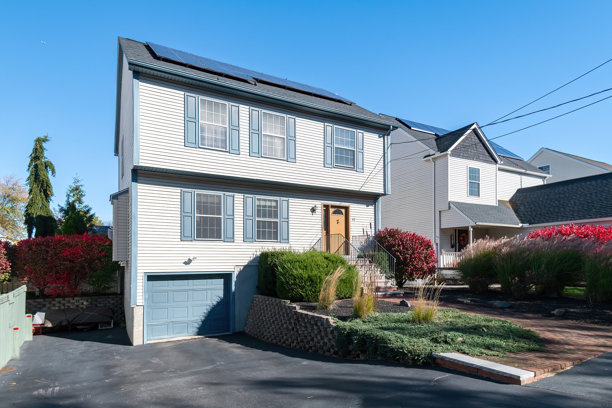 Medford, Massachusetts, 02155, United States, 3 Bedrooms Bedrooms, ,3 BathroomsBathrooms,Residential,For Sale,1987114