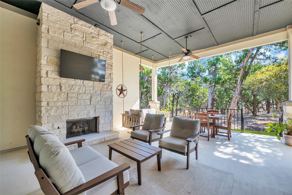 Lago Vista, Texas, 78645, United States, 4 Bedrooms Bedrooms, ,4 BathroomsBathrooms,Residential,For Sale,1987507