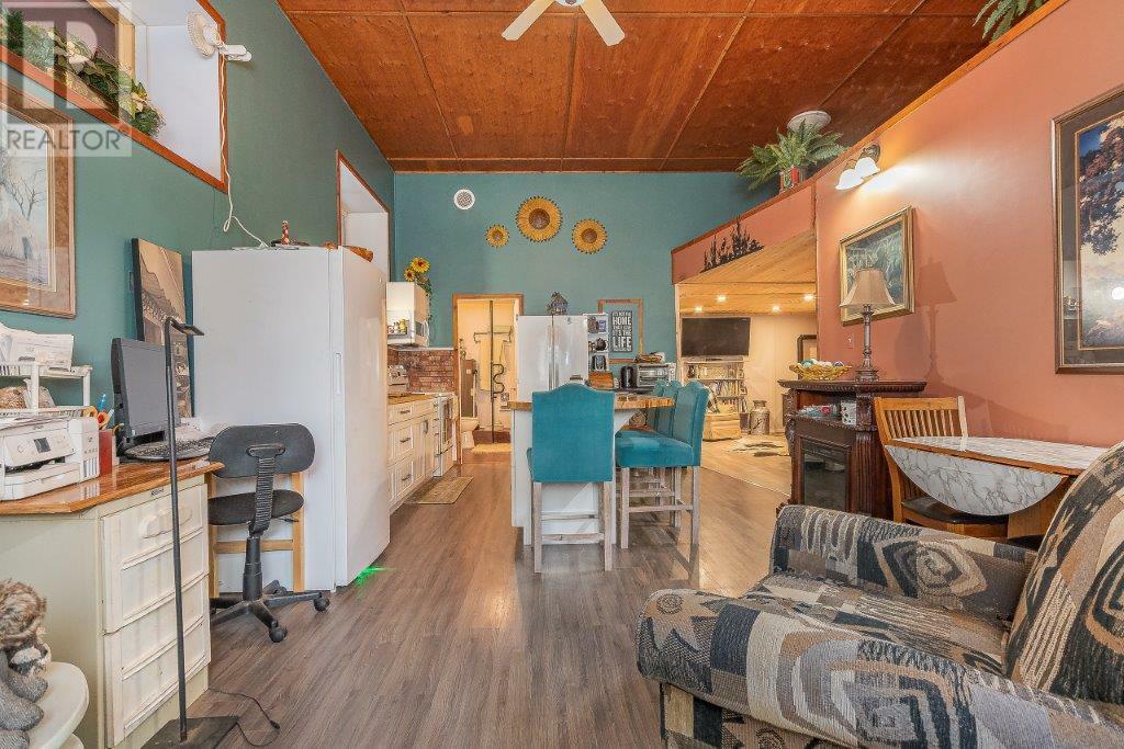 MALAKWA, British Columbia, V0E 2J0, CA, 2 Bedrooms Bedrooms, ,Residential,For Sale,1839032