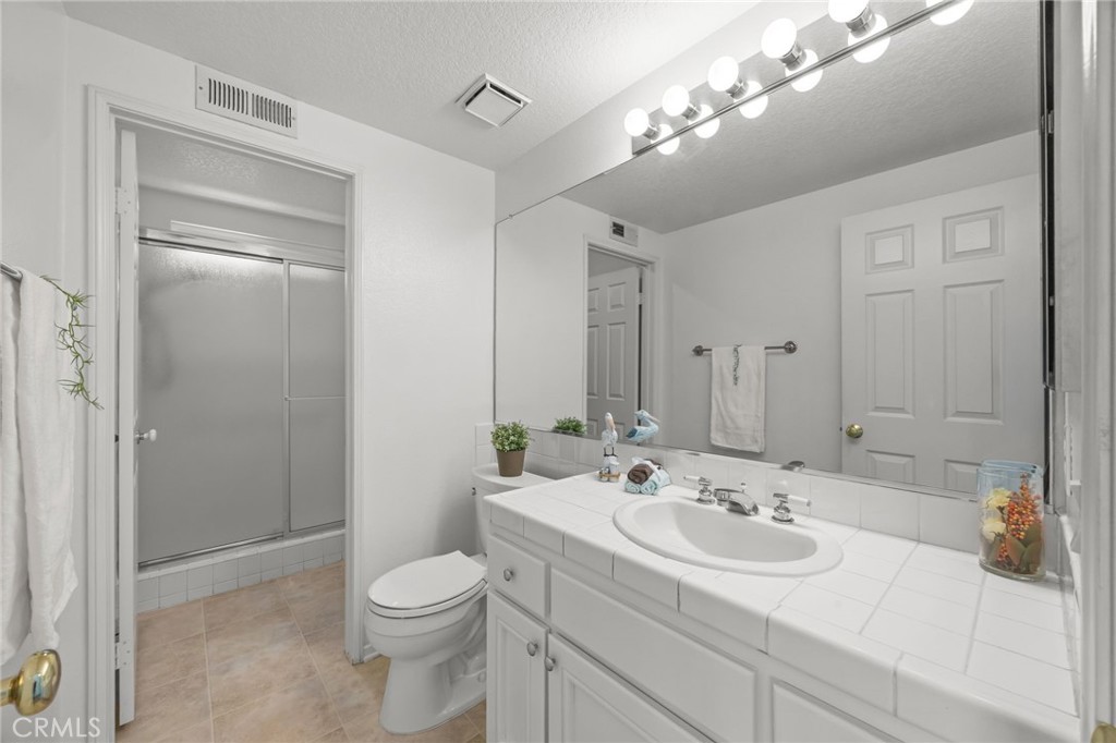 Lake Elsinore, California, 92532, United States, 4 Bedrooms Bedrooms, ,3 BathroomsBathrooms,Residential,For Sale,2048913