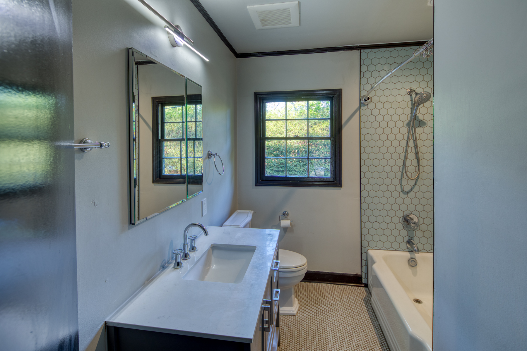  Move-In Ready in Popular Sylvan Terrace Neighborhood - 物件實景