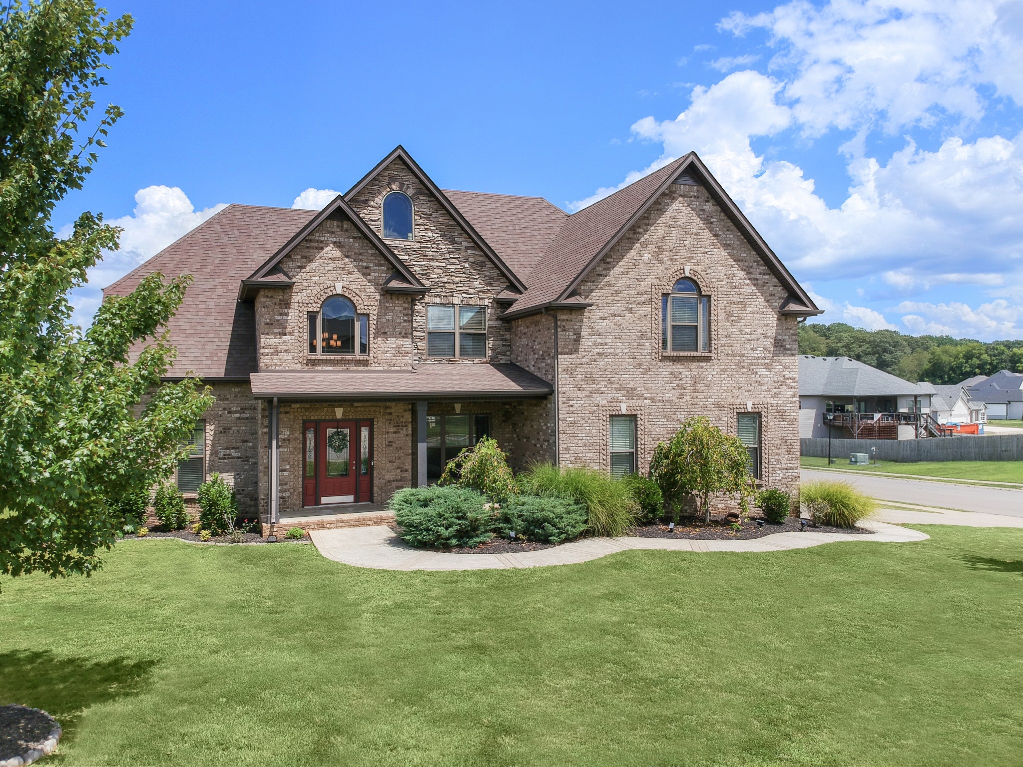 Clarksville, Tennessee, 37043, United States, 5 Bedrooms Bedrooms, ,4 BathroomsBathrooms,Residential,For Sale,1914248