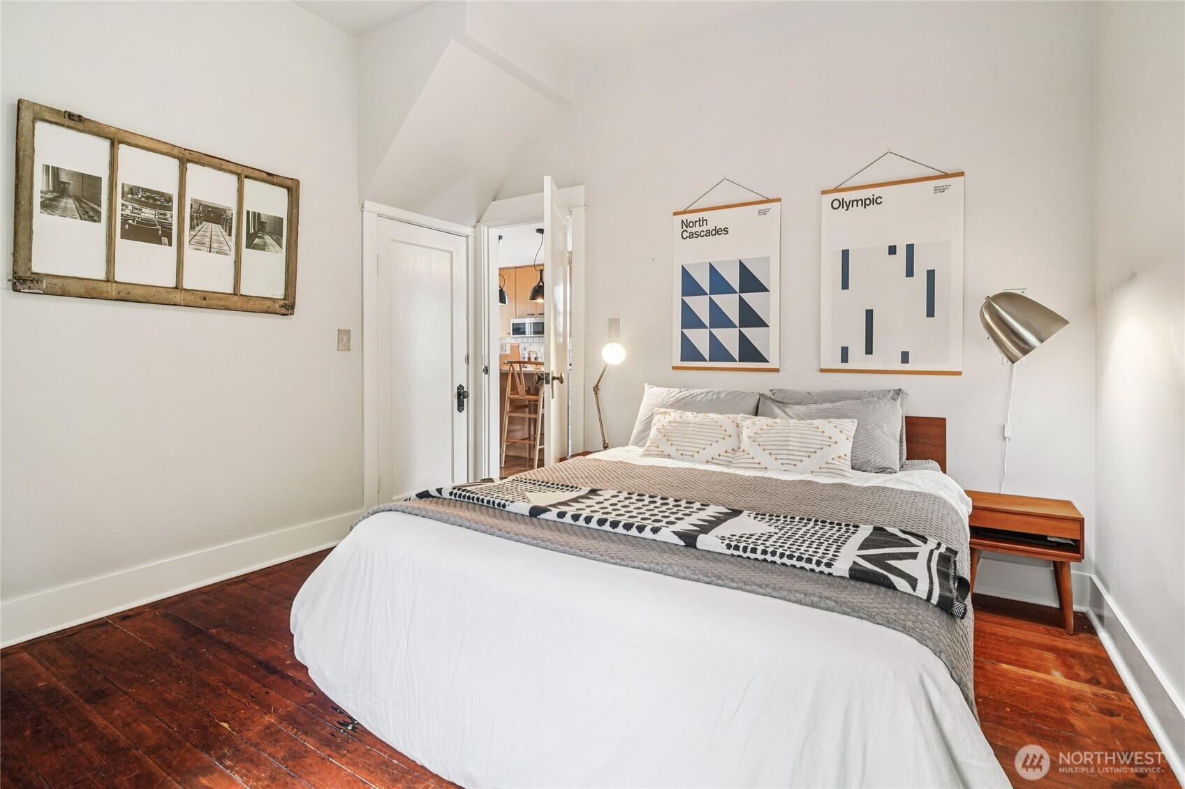 Seattle, Washington, 98108, United States, 3 Bedrooms Bedrooms, ,1 BathroomBathrooms,Residential,For Sale,1979331