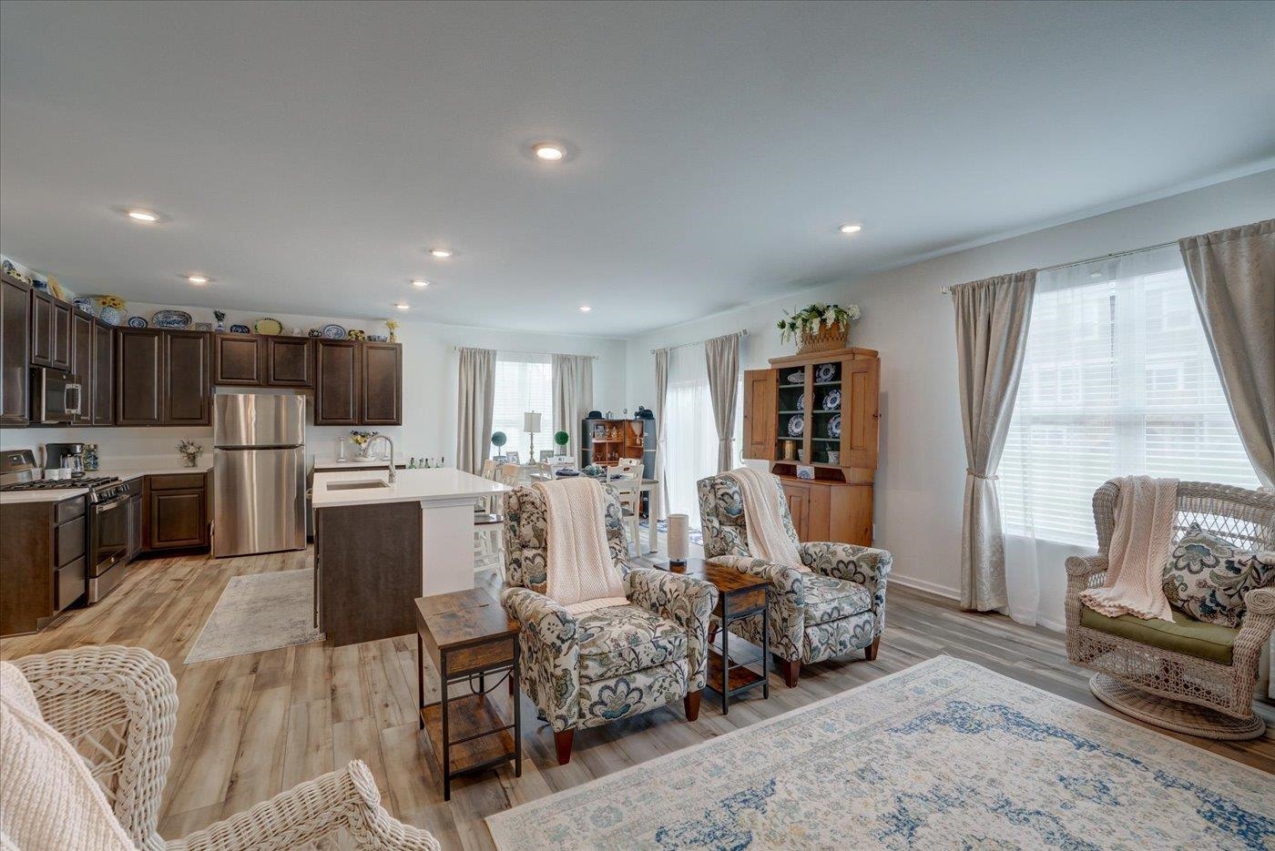 Windsor, Wisconsin, 53598, United States, 3 Bedrooms Bedrooms, ,2 BathroomsBathrooms,Residential,For Sale,1915836