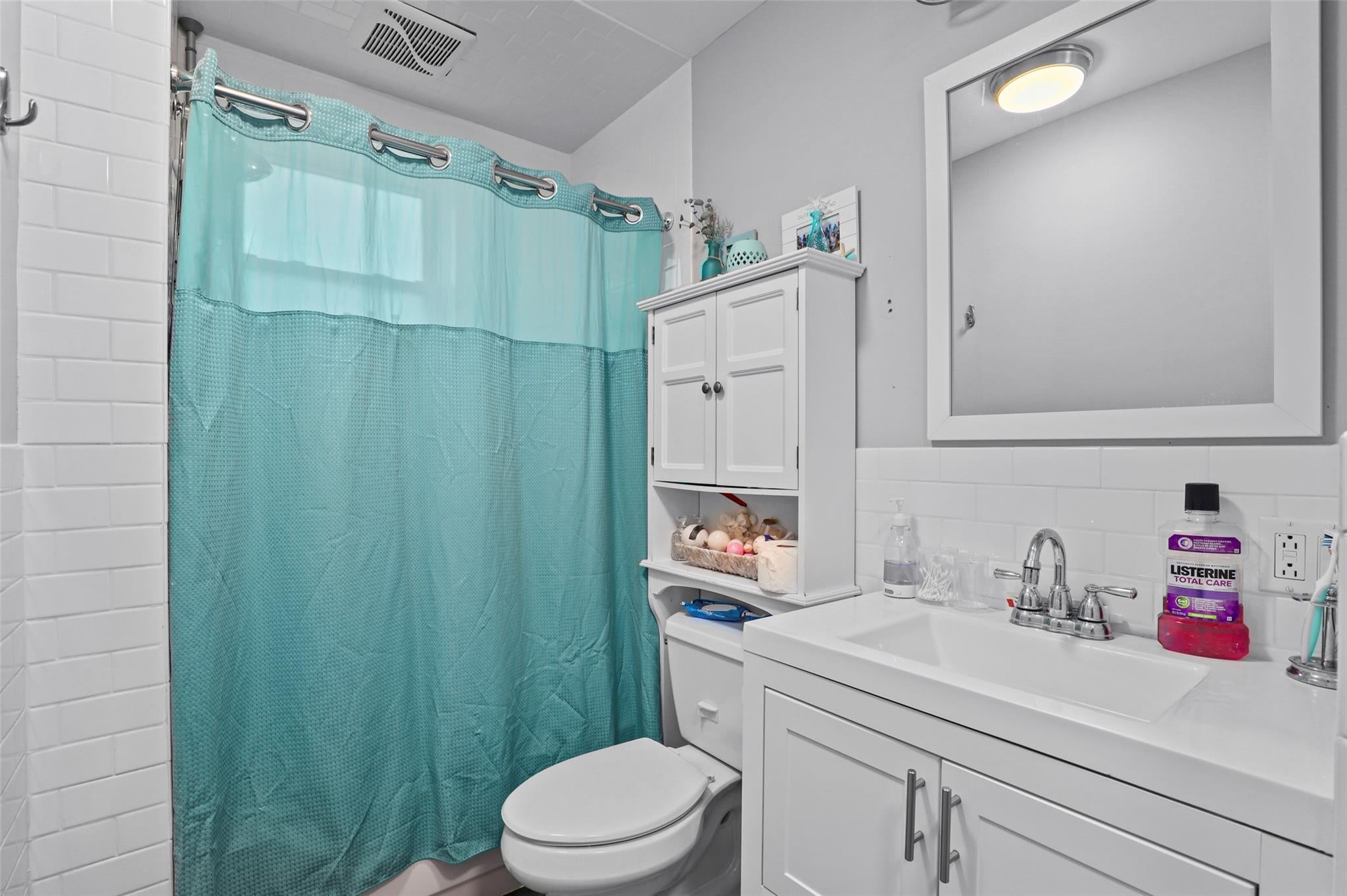 Dobbs Ferry, New York, 10522, United States, 5 Bedrooms Bedrooms, ,2 BathroomsBathrooms,Residential,For Sale,1905486