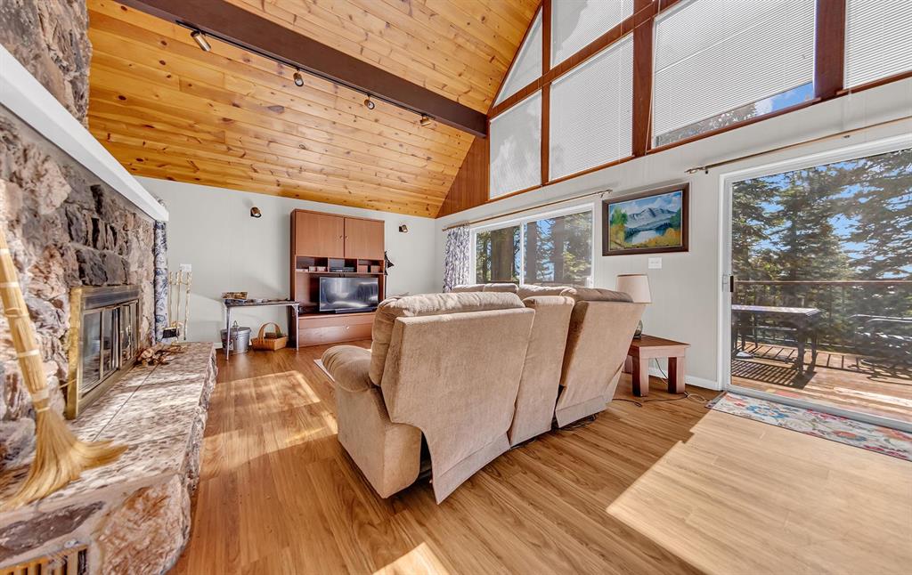 Lake Almanor Country Club, California, 96137, United States, 4 Bedrooms Bedrooms, ,2 BathroomsBathrooms,Residential,For Sale,1868629