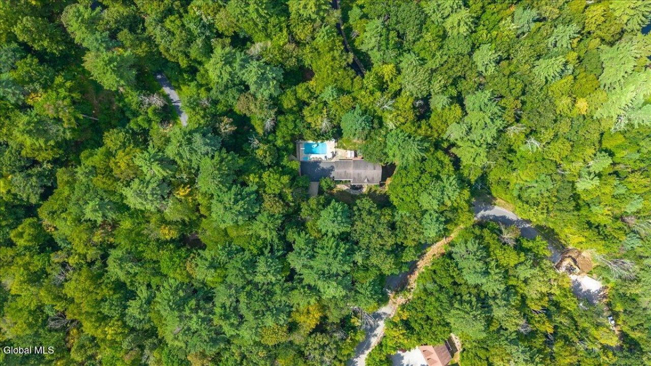 Queensbury, New York, 12804, United States, 3 Bedrooms Bedrooms, ,3 BathroomsBathrooms,Residential,For Sale,1942112