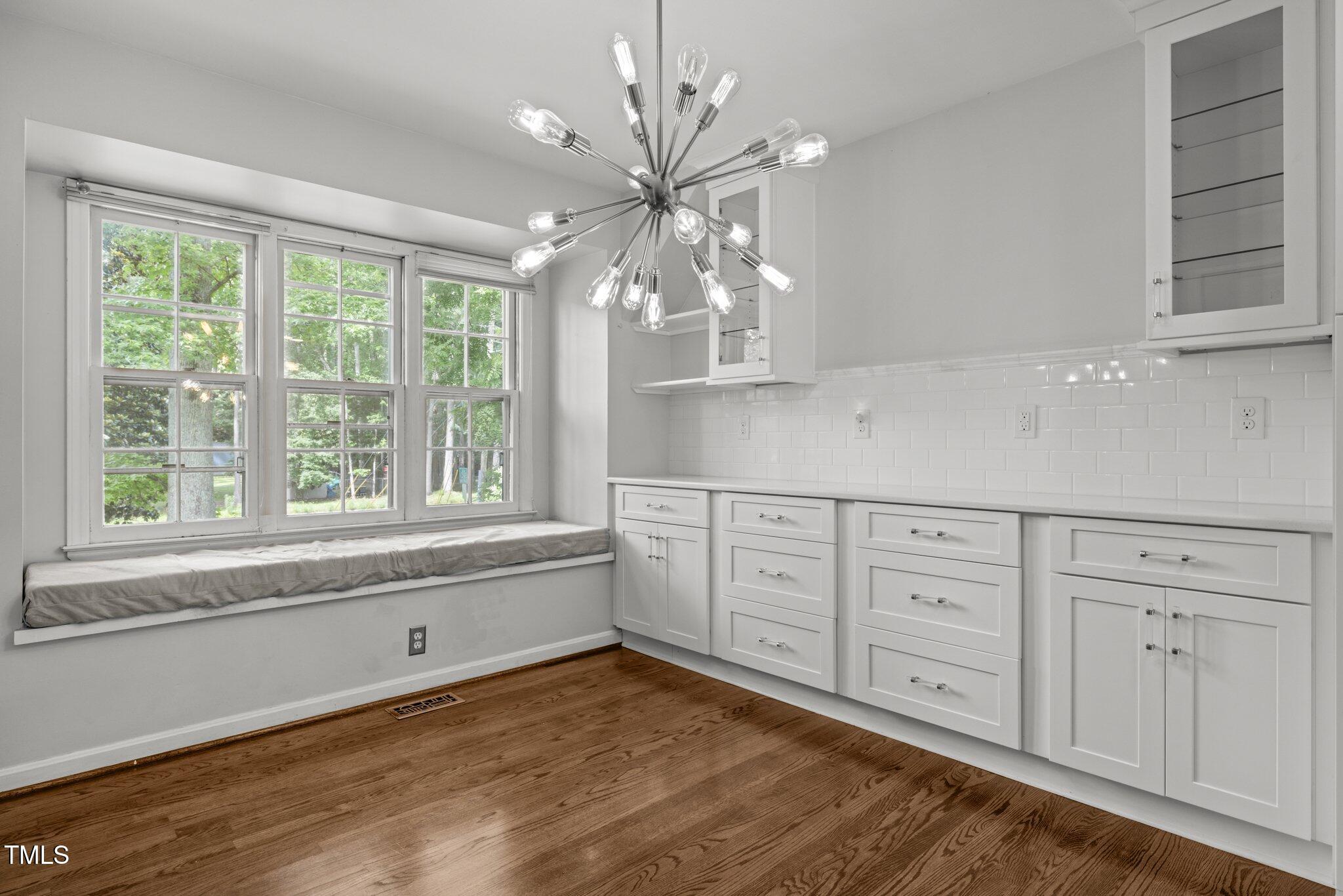 Raleigh, North Carolina, 27606, United States, 5 Bedrooms Bedrooms, ,2 BathroomsBathrooms,Residential,For Sale,1857756