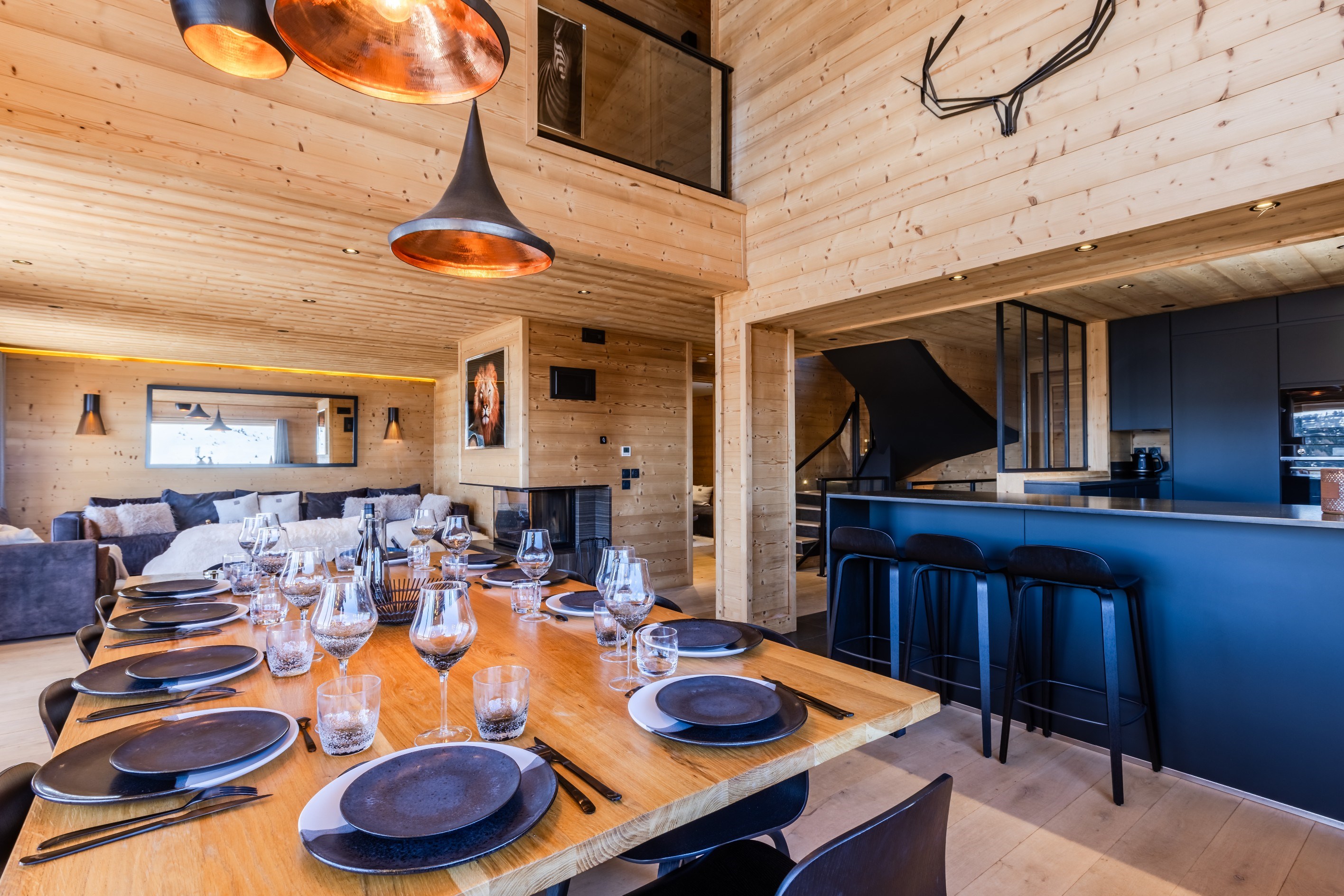  Chalet Rock - Right  at the foot of the slopes and in the heart of the Alpe d