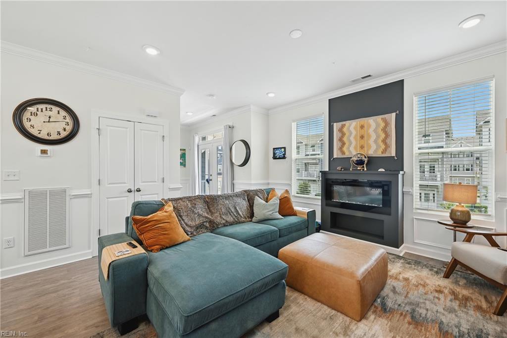 Norfolk Va, Virginia, 23518, United States, 2 Bedrooms Bedrooms, ,3 BathroomsBathrooms,Residential,For Sale,1866768
