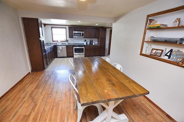 Braggs, Oklahoma, 74423, United States, 3 Bedrooms Bedrooms, ,2 BathroomsBathrooms,Residential,For Sale,1981924