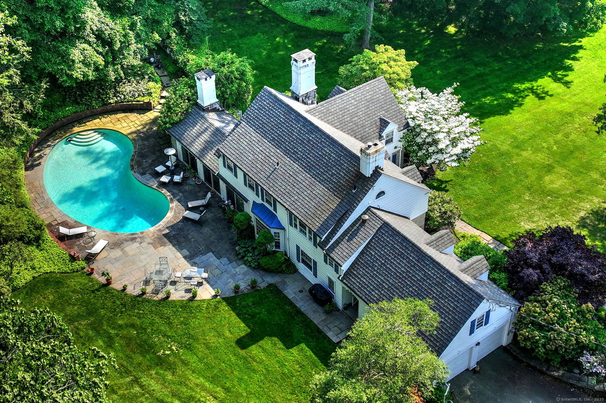 Woodbridge, Connecticut, 06525, United States, 4 Bedrooms Bedrooms, ,4 BathroomsBathrooms,Residential,For Sale,1902823