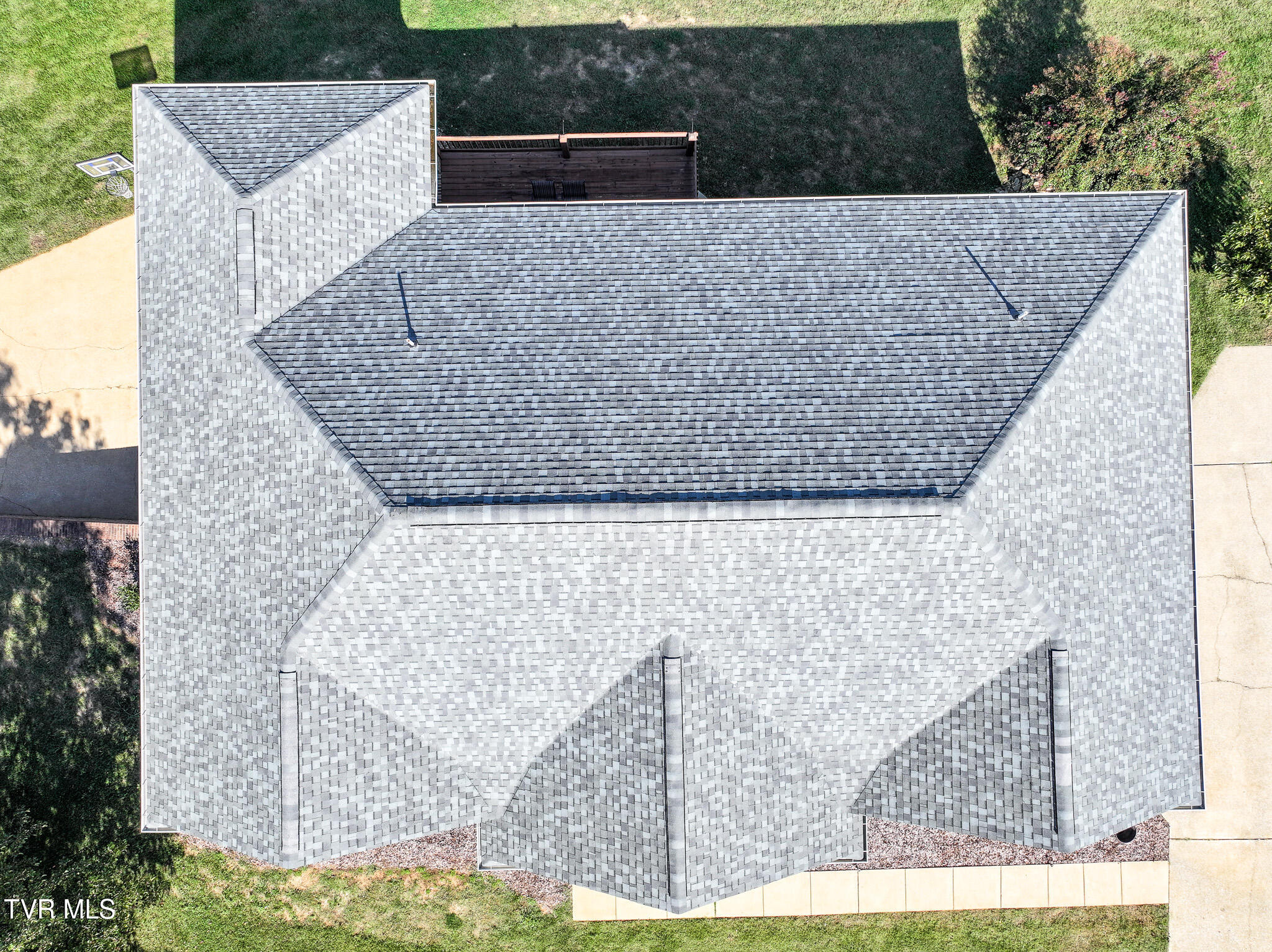 Greeneville, Tennessee, 37743, United States, 4 Bedrooms Bedrooms, ,3 BathroomsBathrooms,Residential,For Sale,1997780