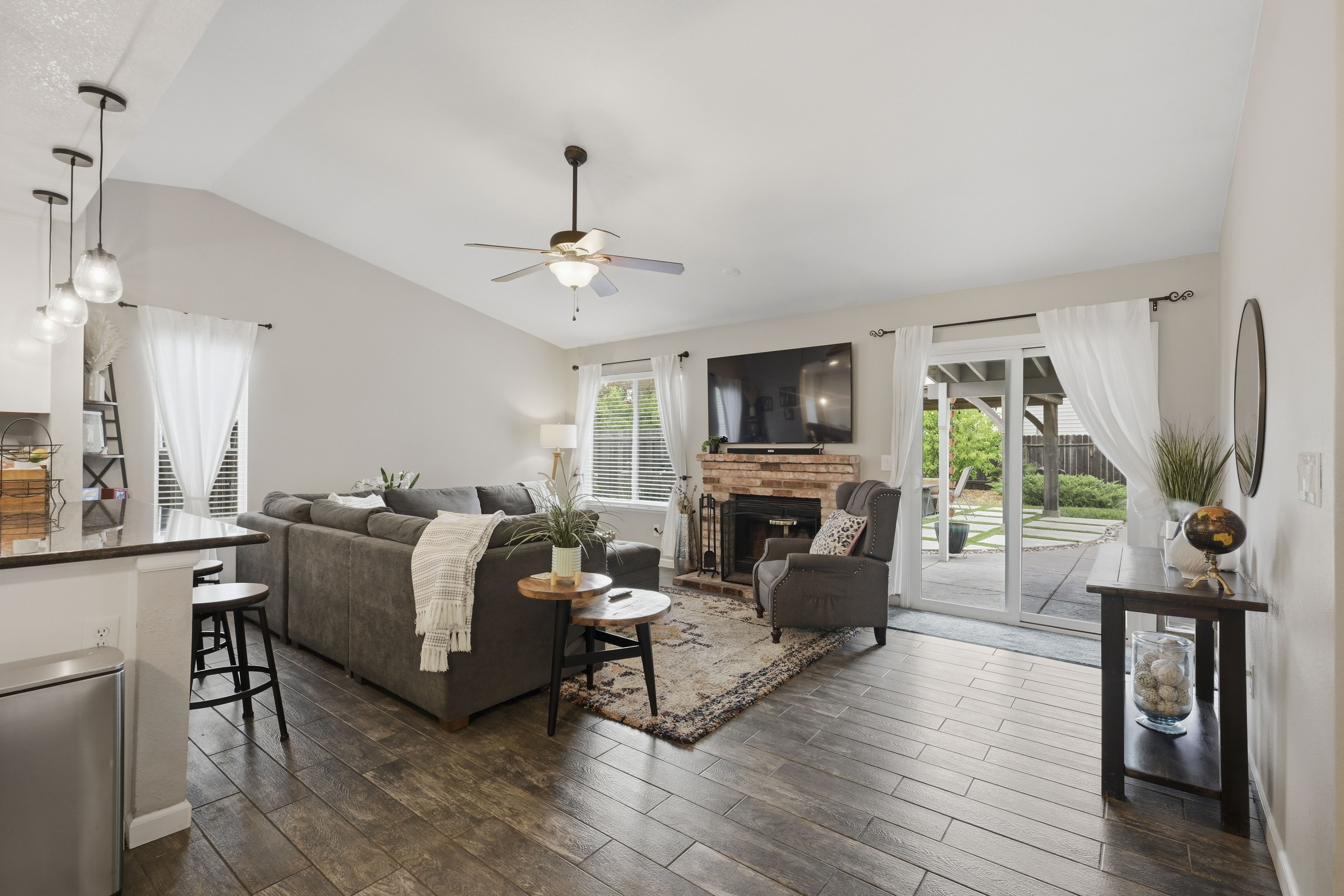  100 Winchester Court, Folsom, CA 95630 - 物件實景