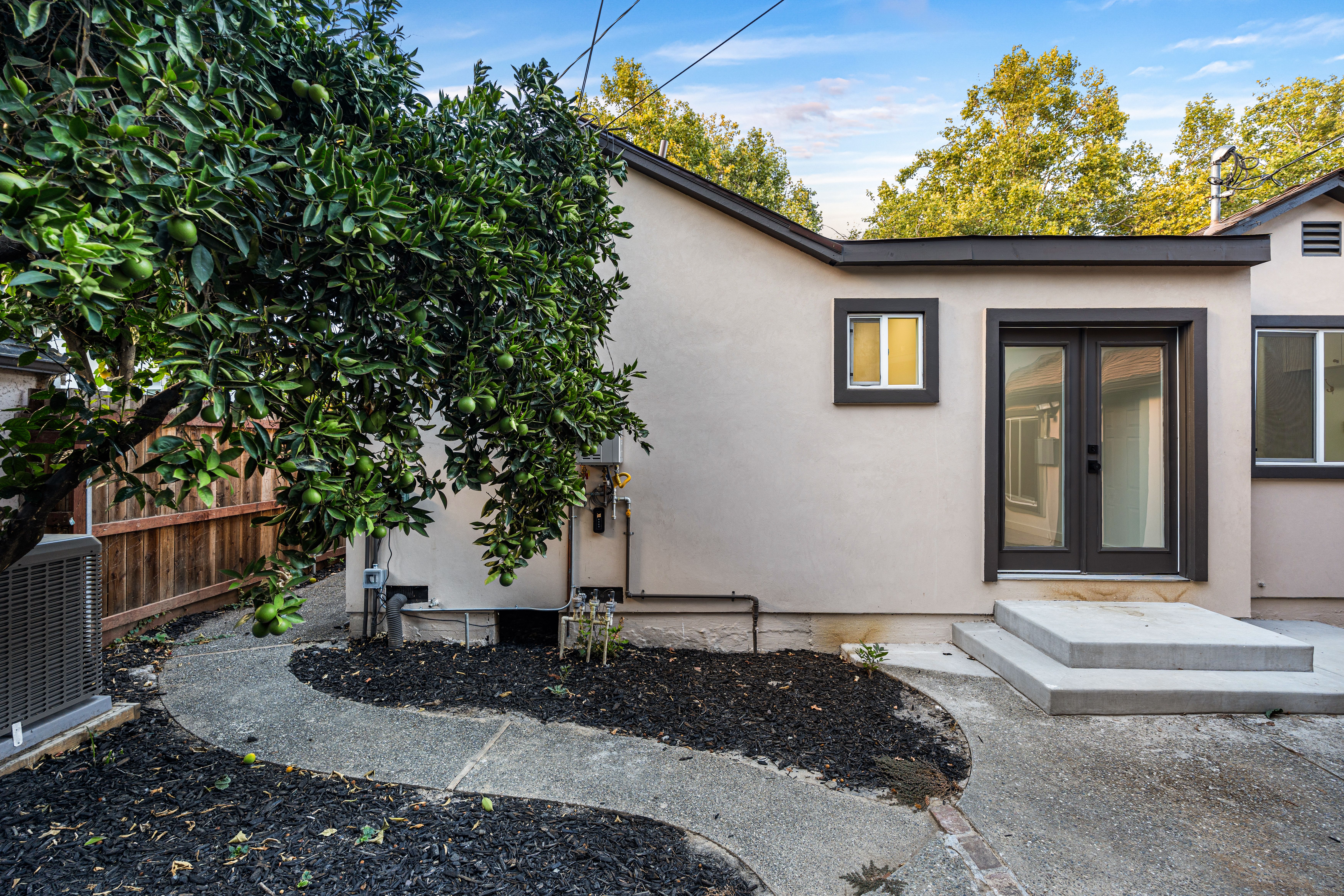  1640 9th Avenue, Sacramento, CA 95818 - 物件實景