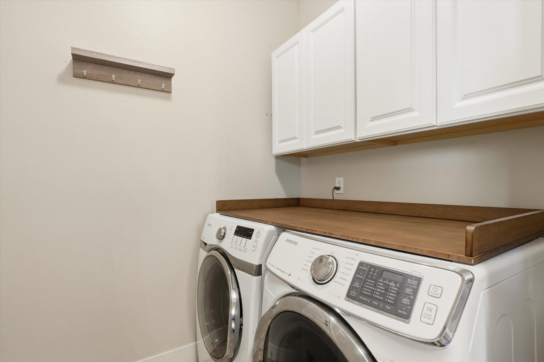  585 S DONNA DR Newberg, OR 97132 - 物件實景