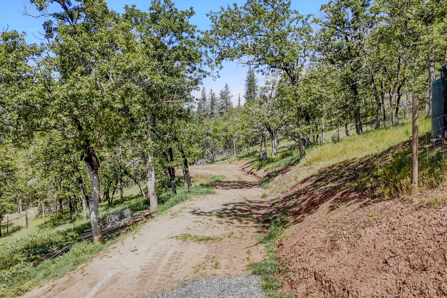  1545 Hwy 238 Jacksonville, OR 97530 - 物件實景